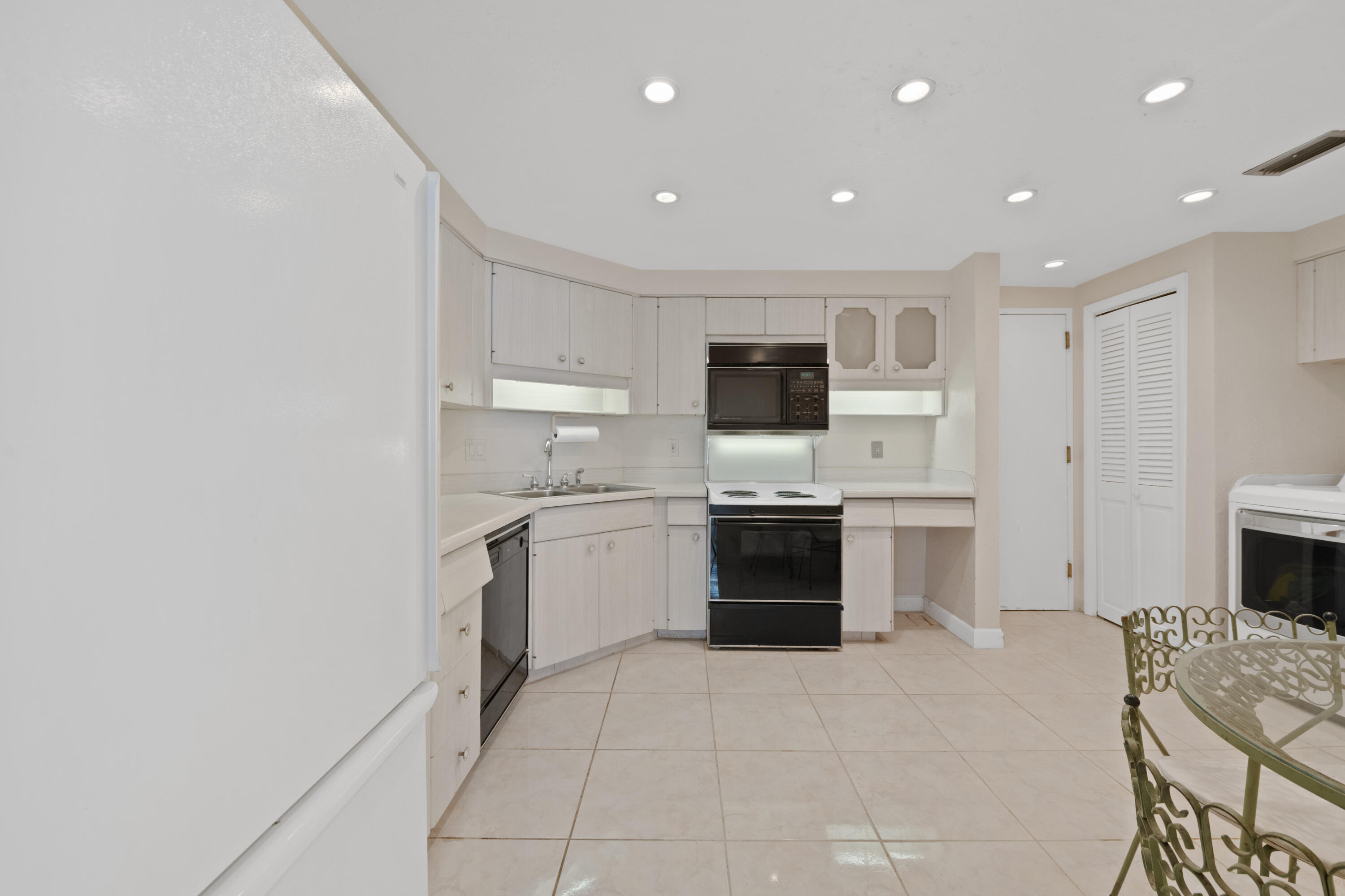 4100 Galt Ocean Dr #408 Fort Lauderdale, FL 33308