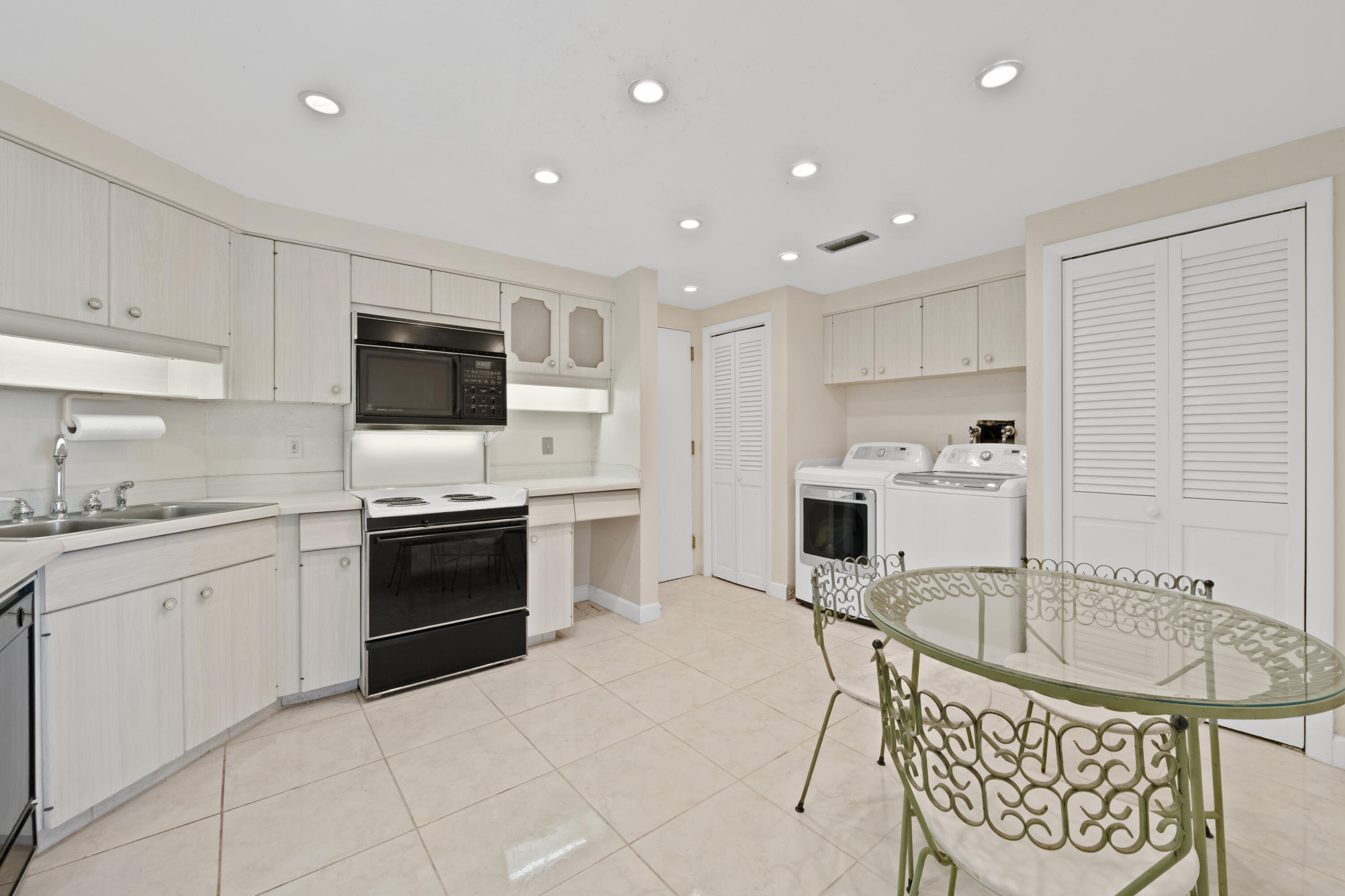 4100 Galt Ocean Dr #408 Fort Lauderdale, FL 33308