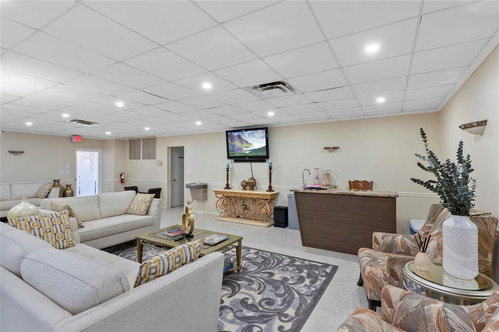 4100 Galt Ocean Dr #408 Fort Lauderdale, FL 33308