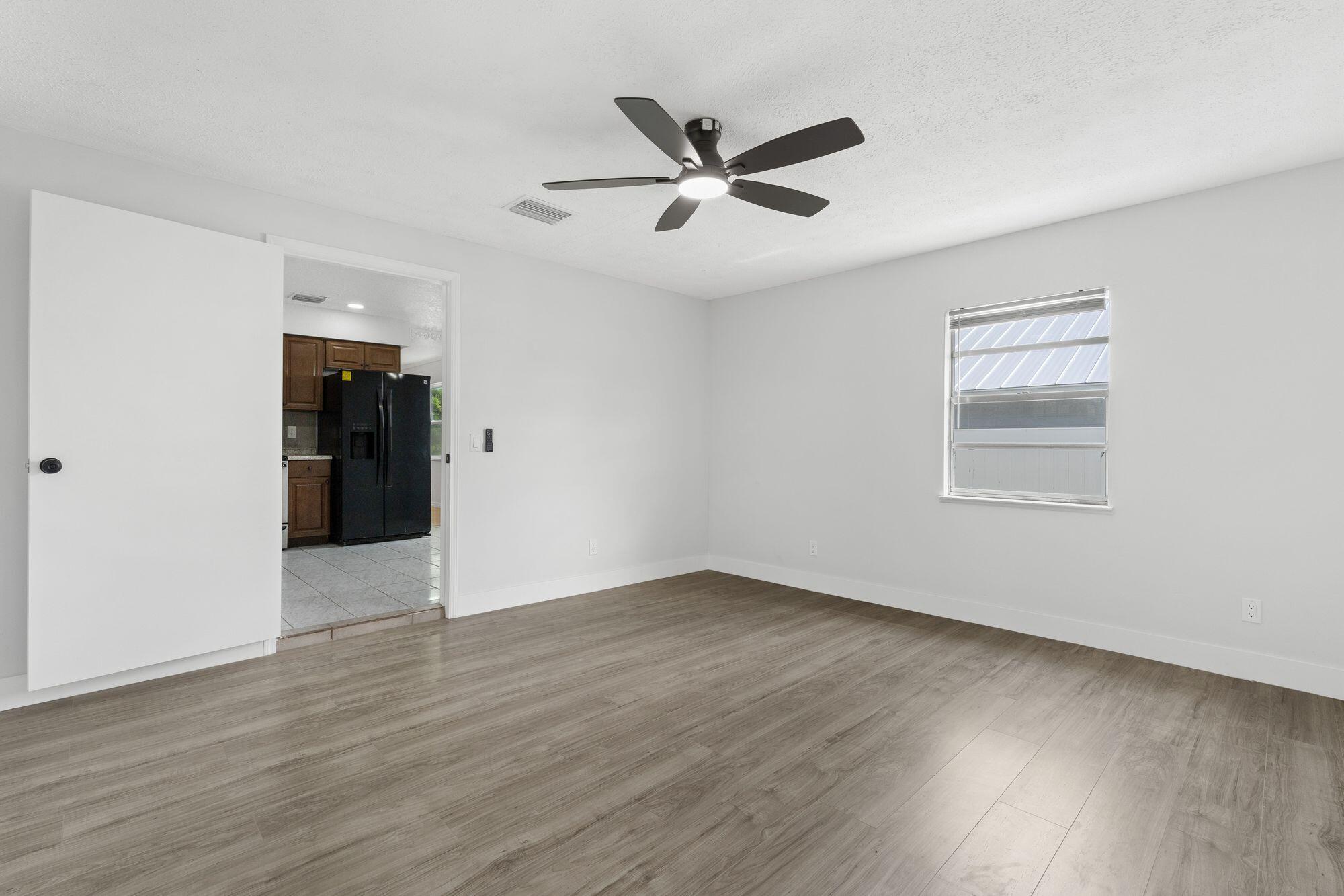 365 16th St Vero Beach, FL 32962