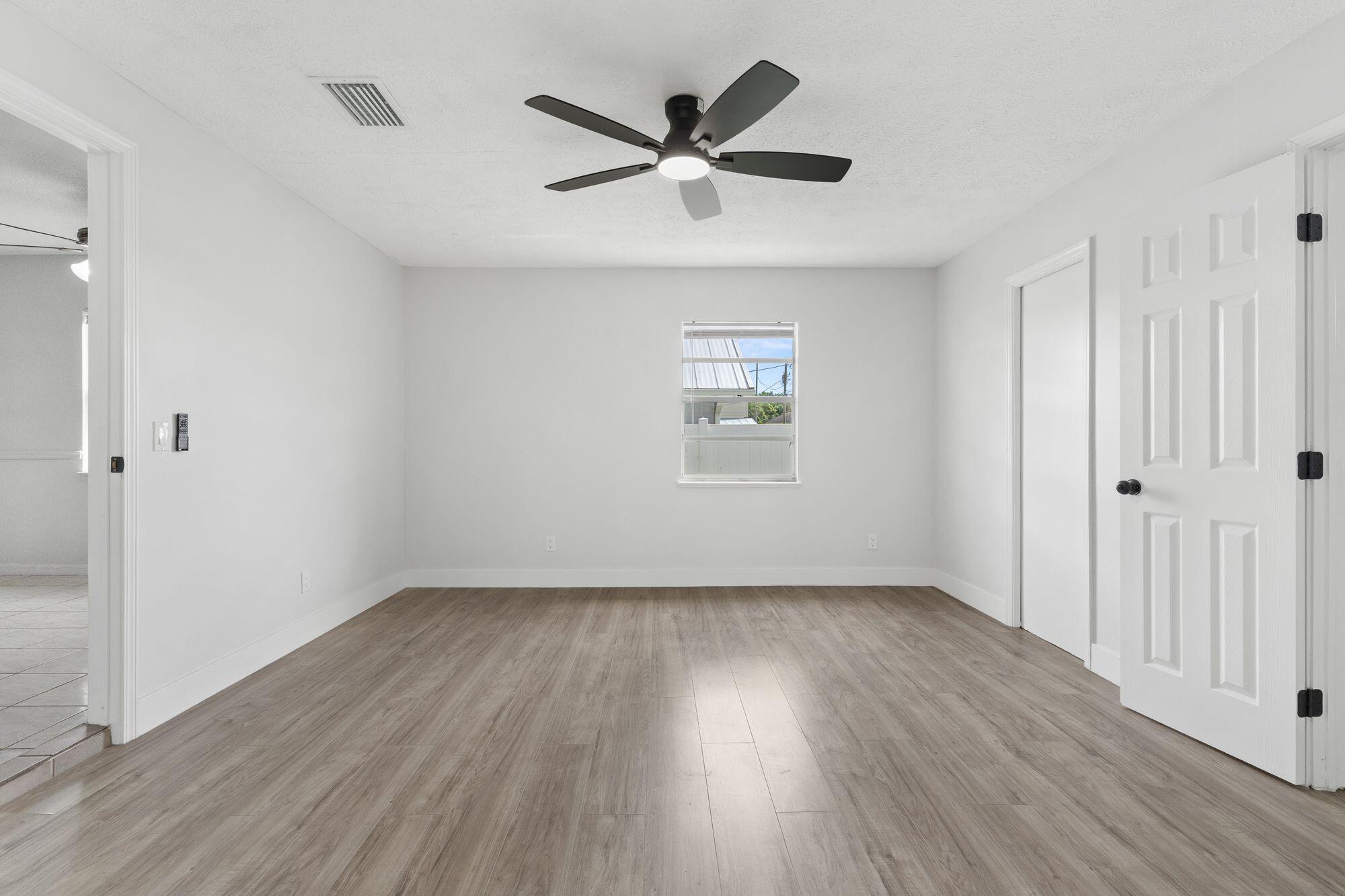 365 16th St Vero Beach, FL 32962