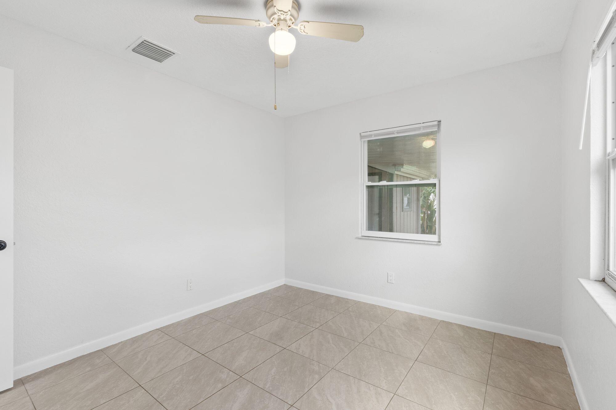 365 16th St Vero Beach, FL 32962