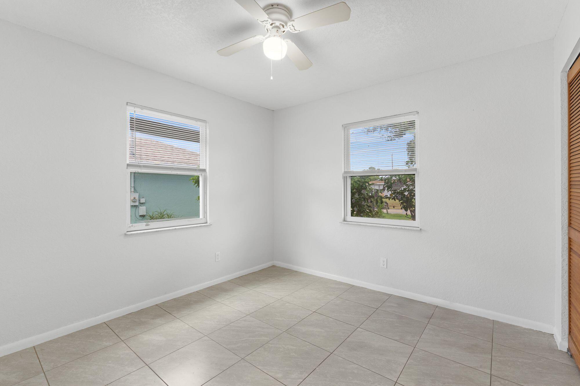 365 16th St Vero Beach, FL 32962