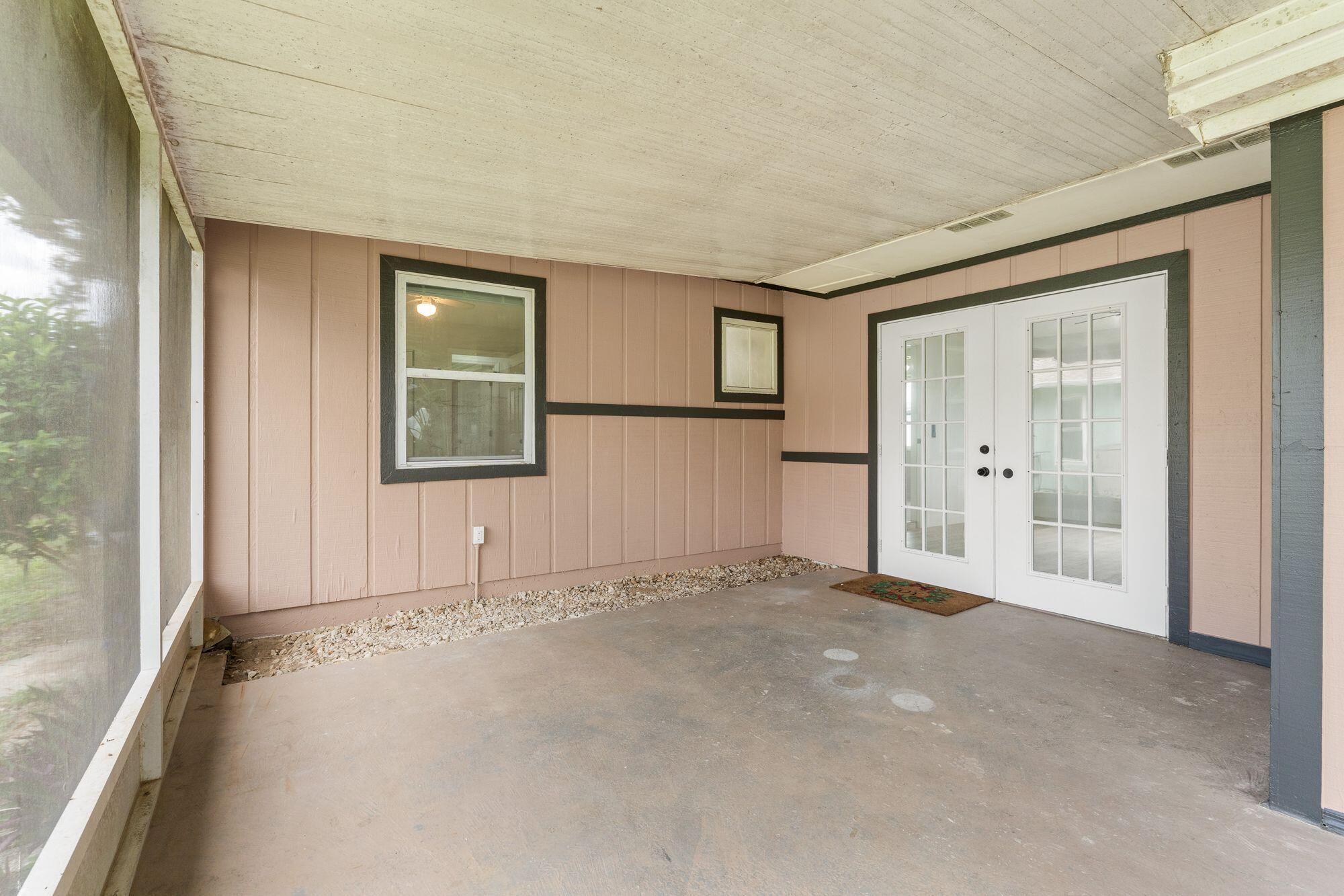 365 16th St Vero Beach, FL 32962