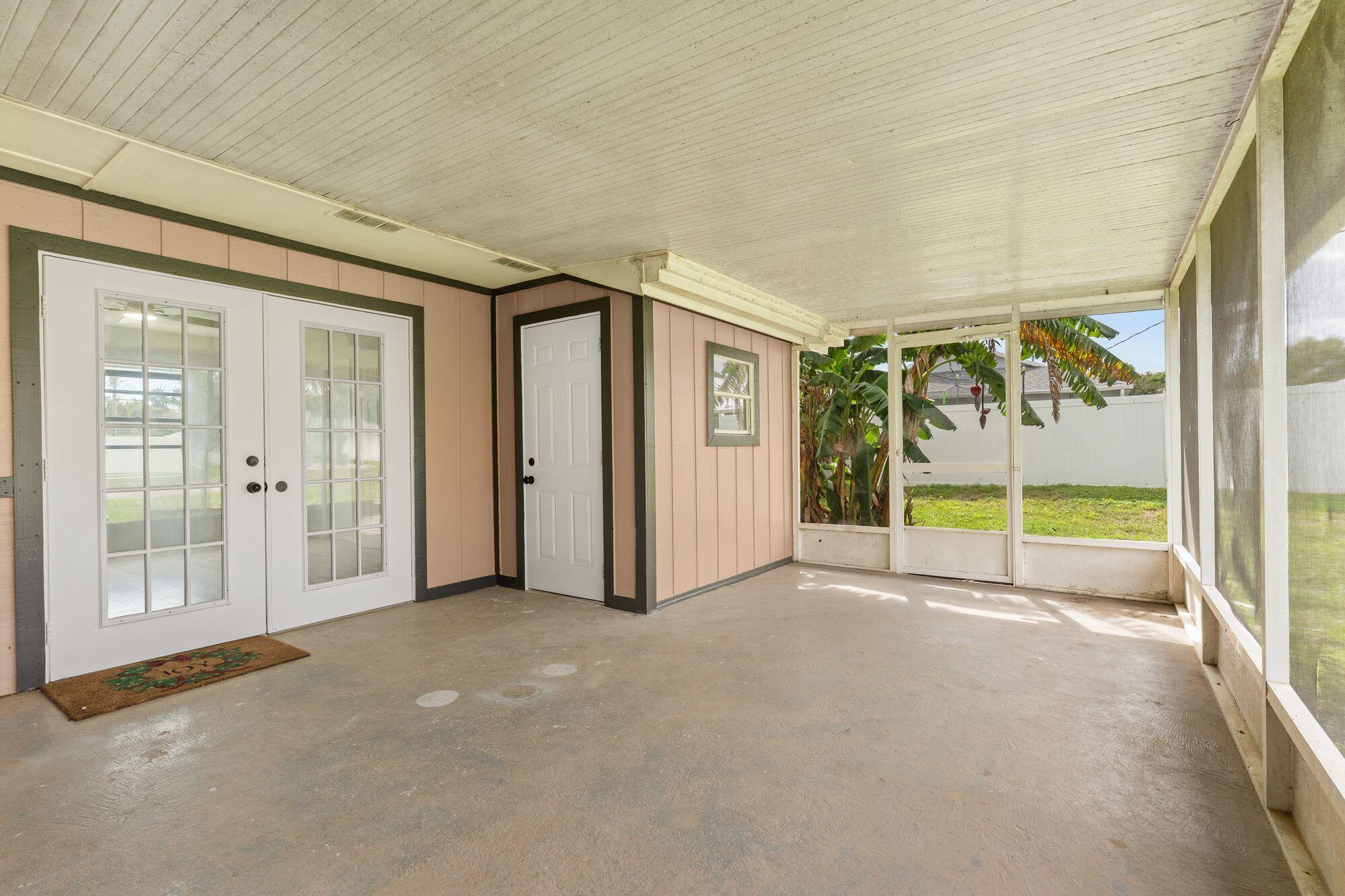 365 16th St Vero Beach, FL 32962