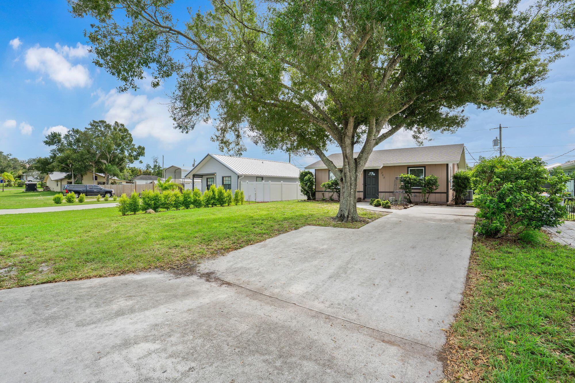 365 16th St Vero Beach, FL 32962