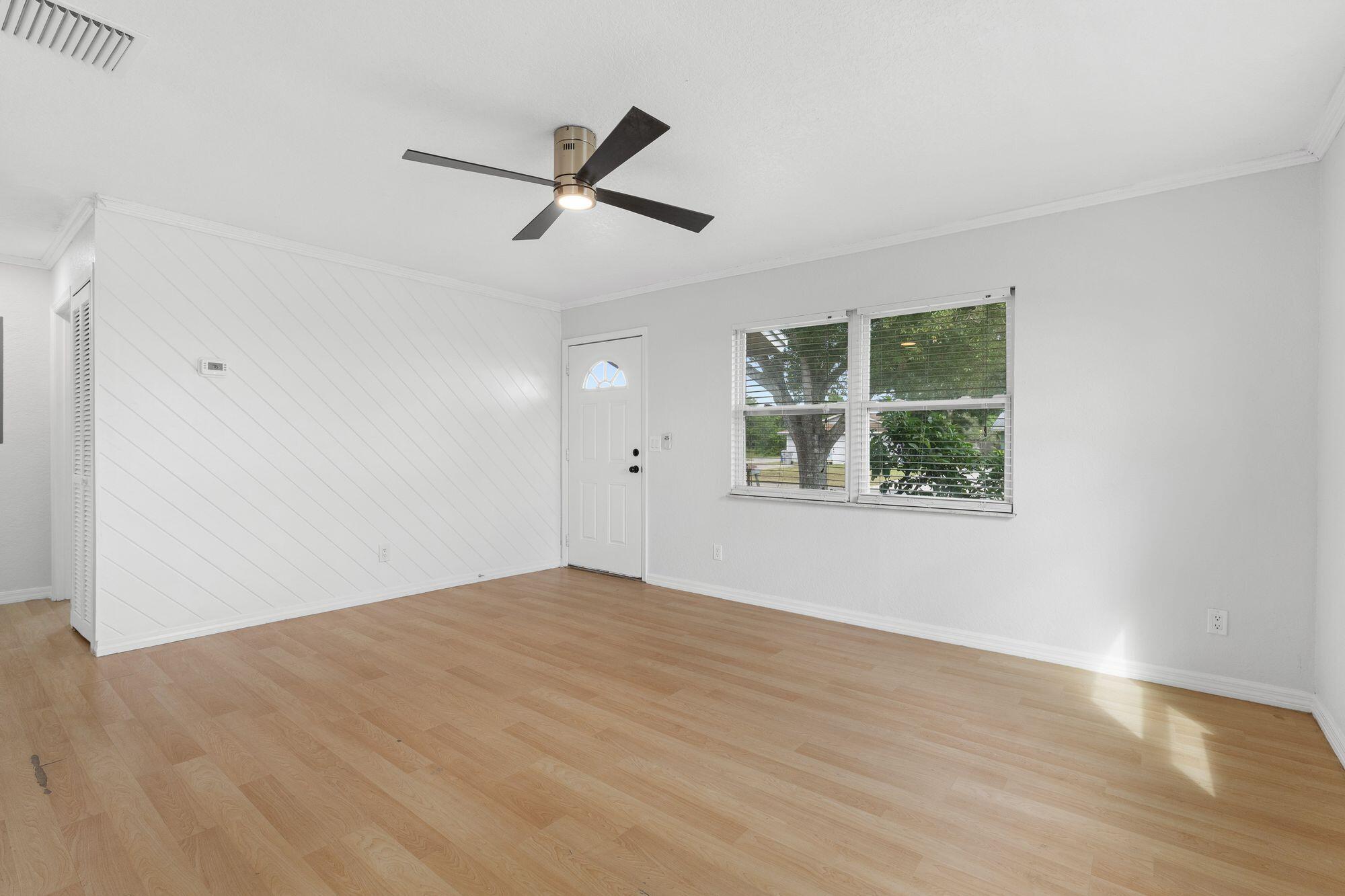 365 16th St Vero Beach, FL 32962