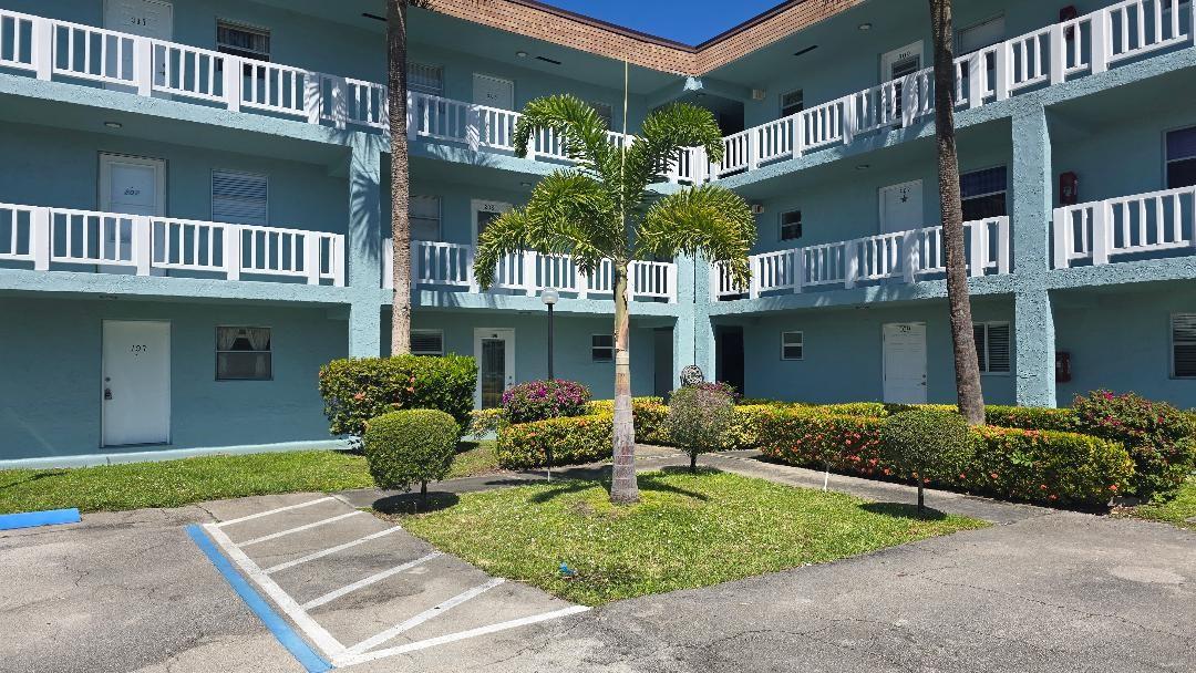 606 SW Natura Blvd #208