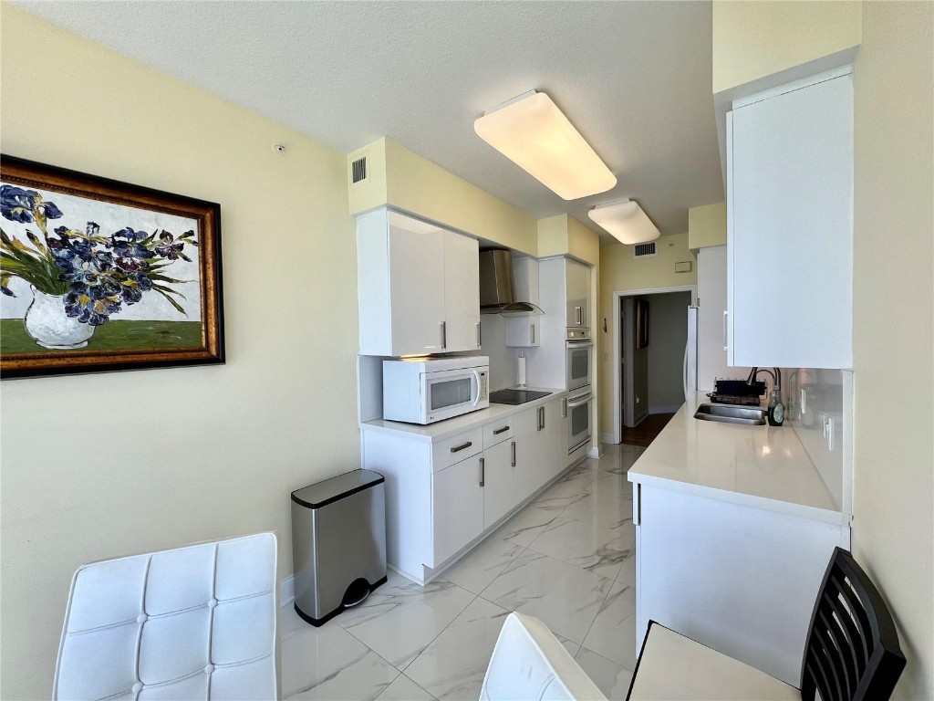 6001 N Ocean Dr #706 Hollywood, FL 33019