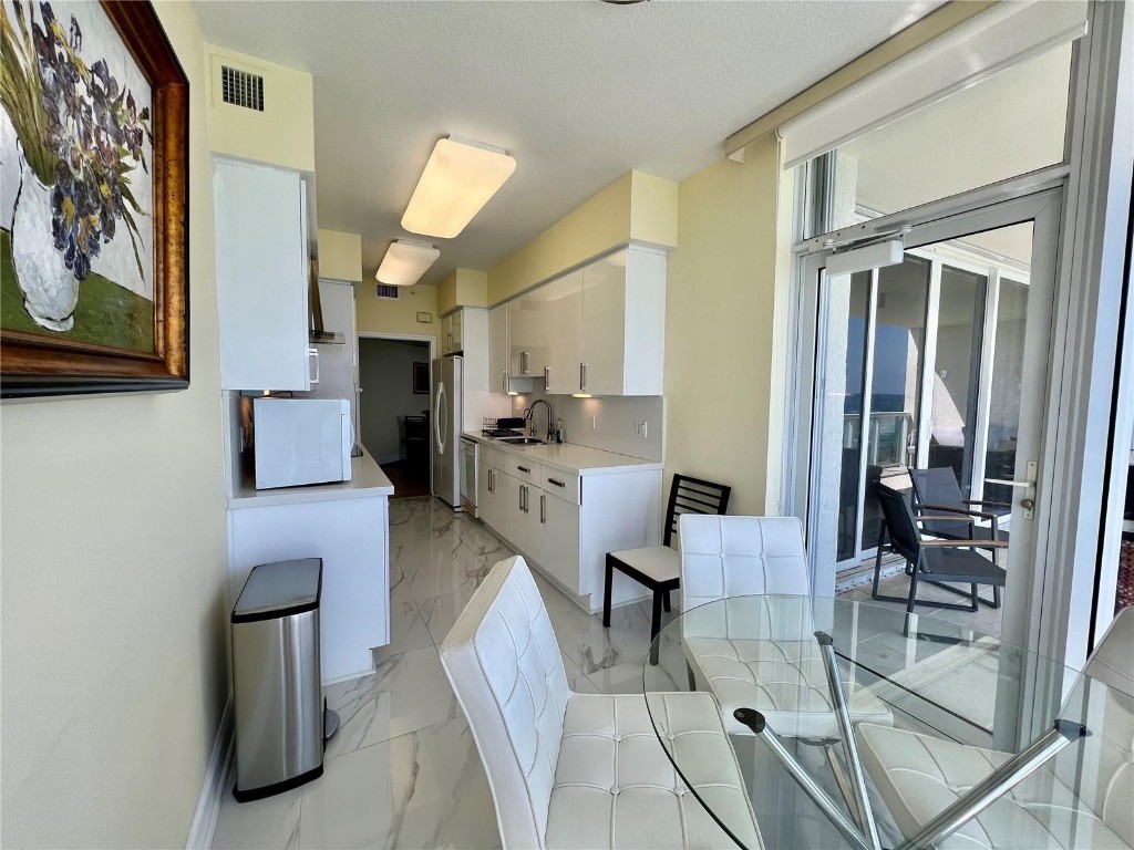 6001 N Ocean Dr #706 Hollywood, FL 33019