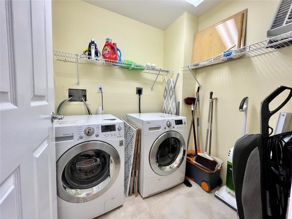 6001 N Ocean Dr #706 Hollywood, FL 33019