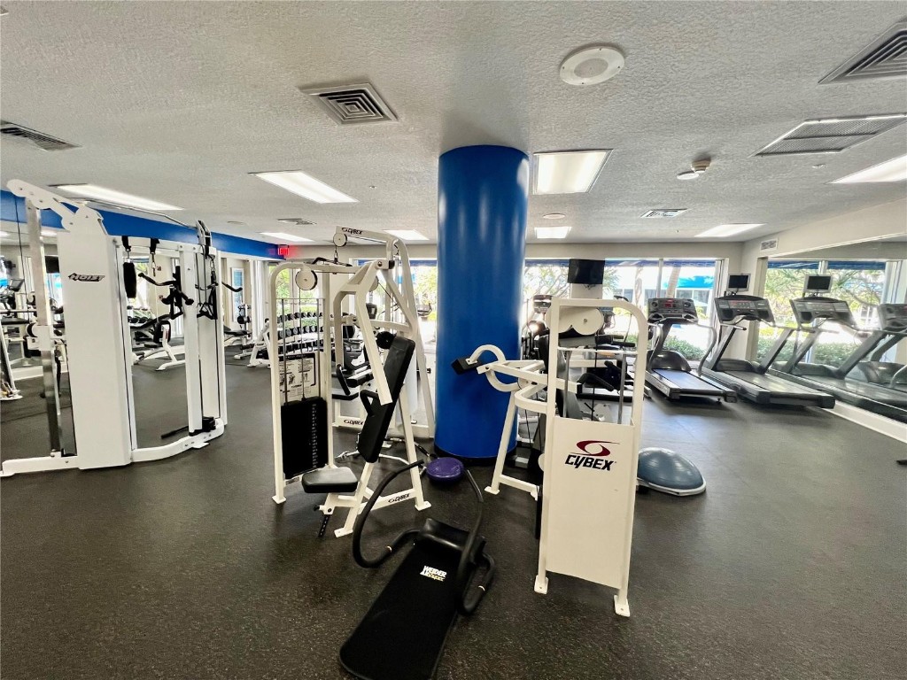 6001 N Ocean Dr #706 Hollywood, FL 33019