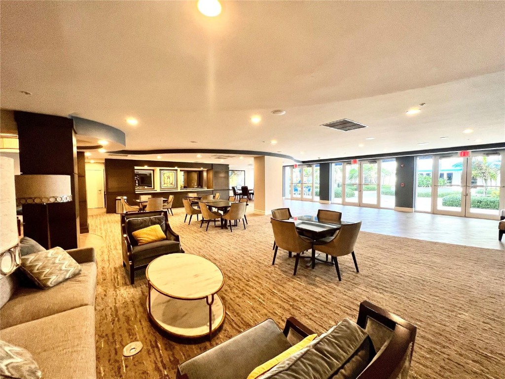 6001 N Ocean Dr #706 Hollywood, FL 33019