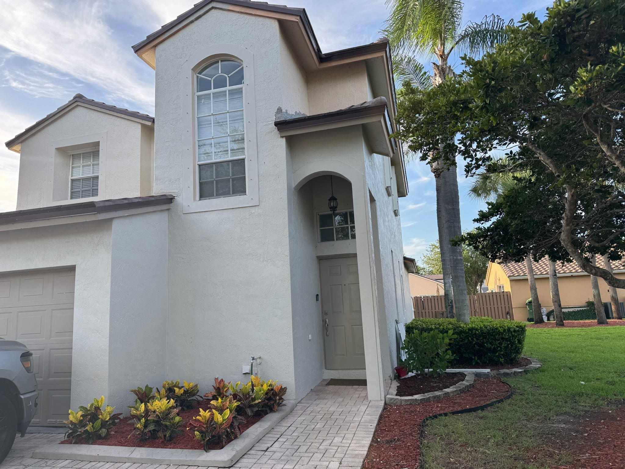 17021 NW 10th St