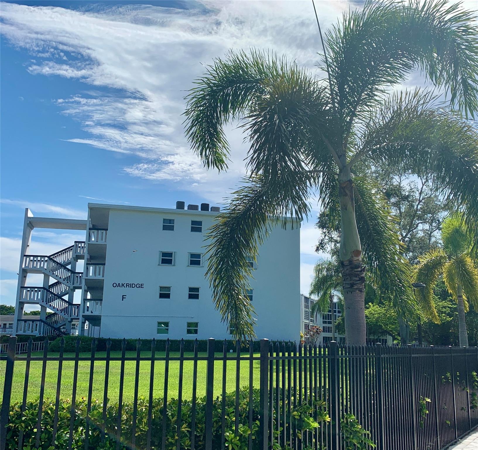 3065 Oakridge F #3065