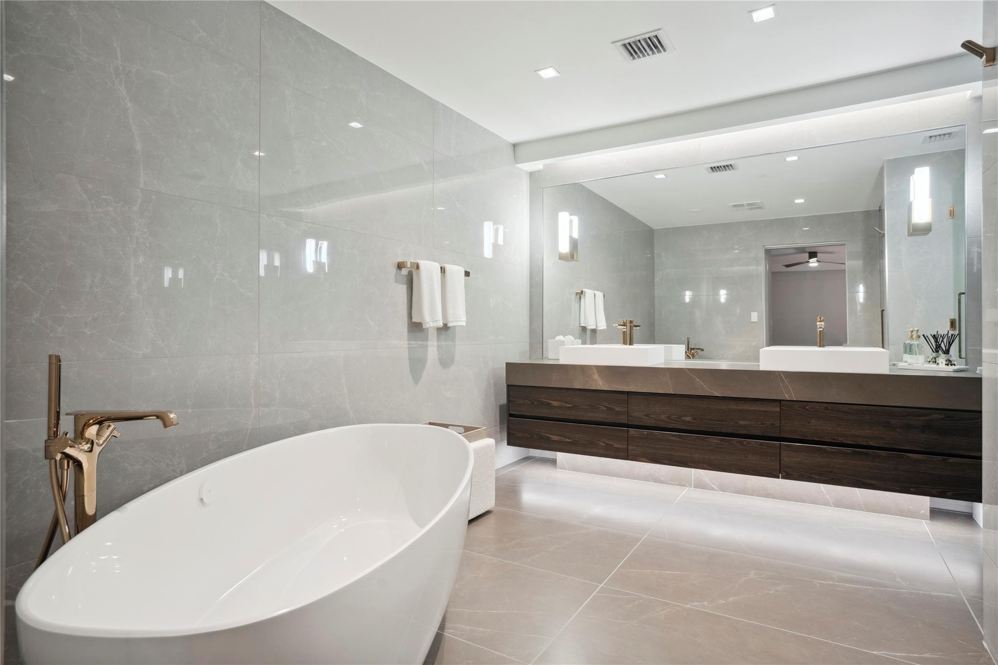 1116 N Ocean Blvd #MPH02 Pompano Beach, FL 33062