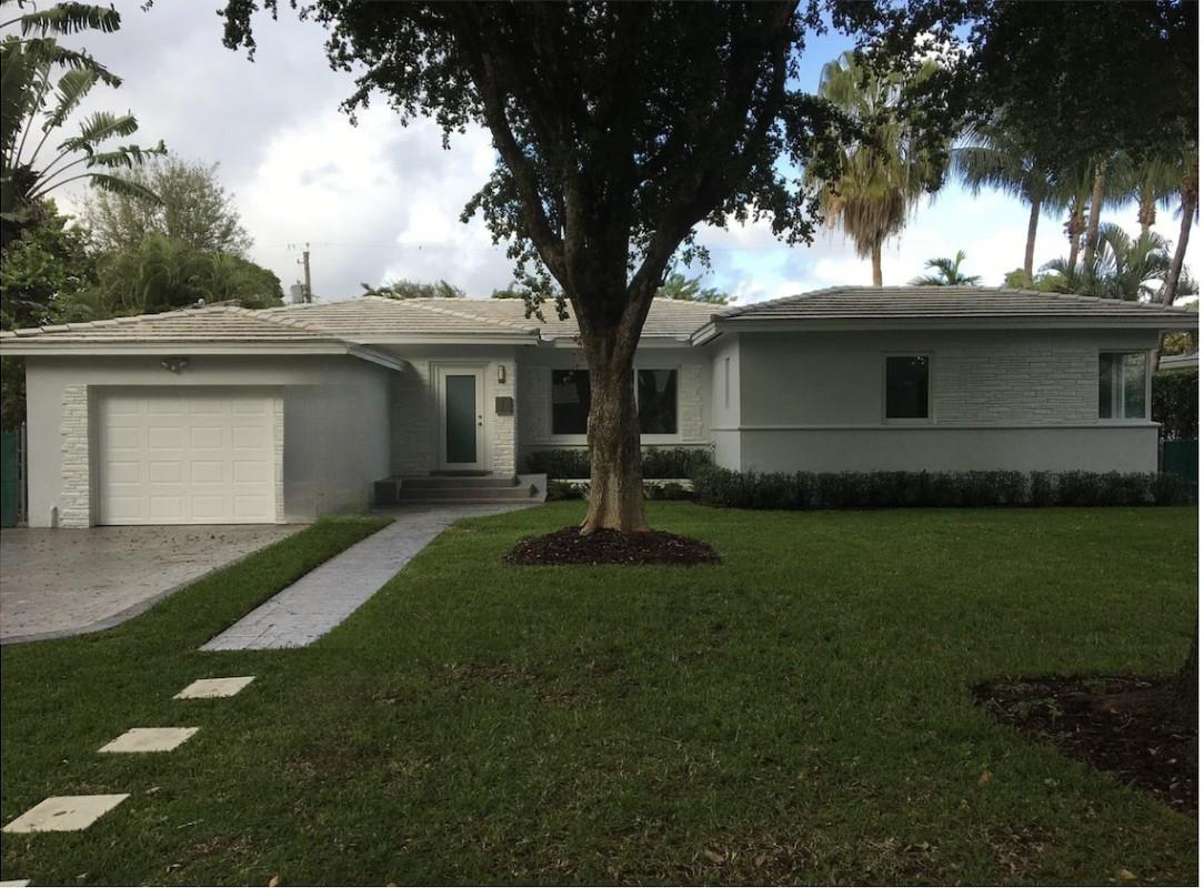 555 NE 52nd St