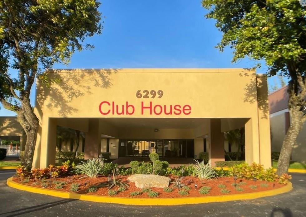6070 NW 64th Ave #206