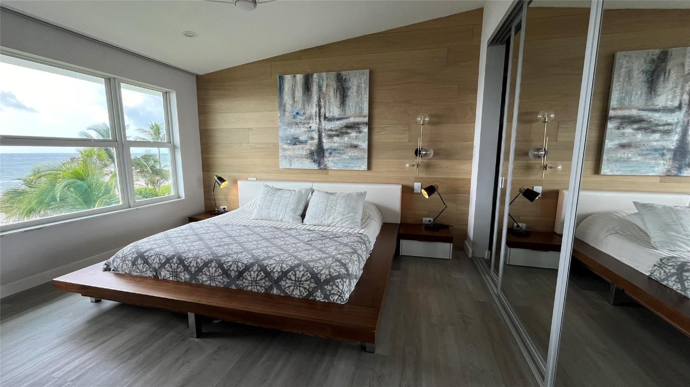 1041 Hillsboro Mile #3 Hillsboro Beach, FL 33062