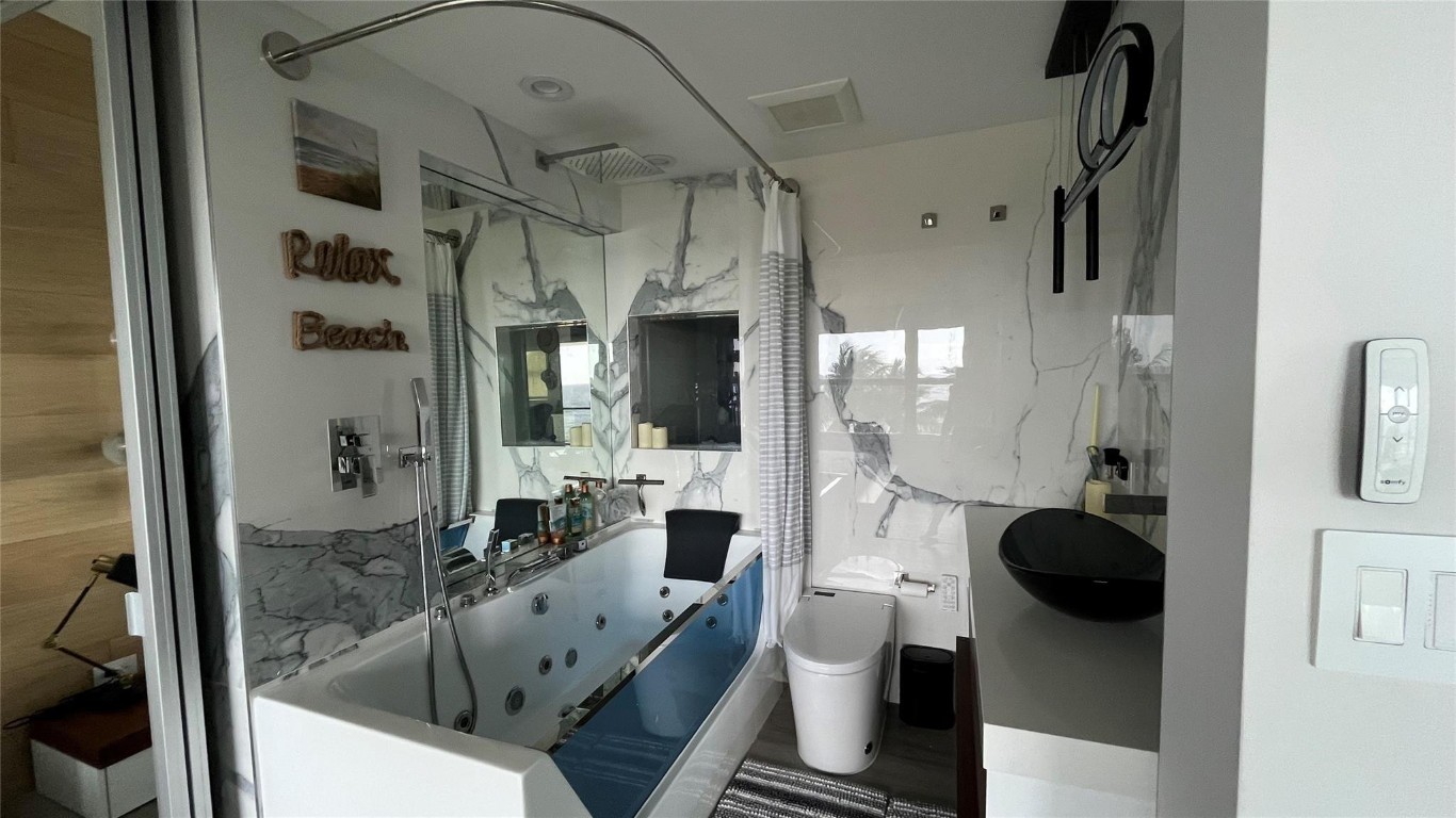 1041 Hillsboro Mile #3 Hillsboro Beach, FL 33062