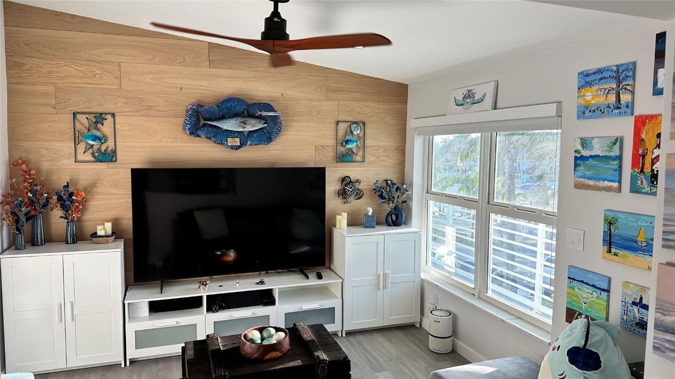 1041 Hillsboro Mile #3 Hillsboro Beach, FL 33062