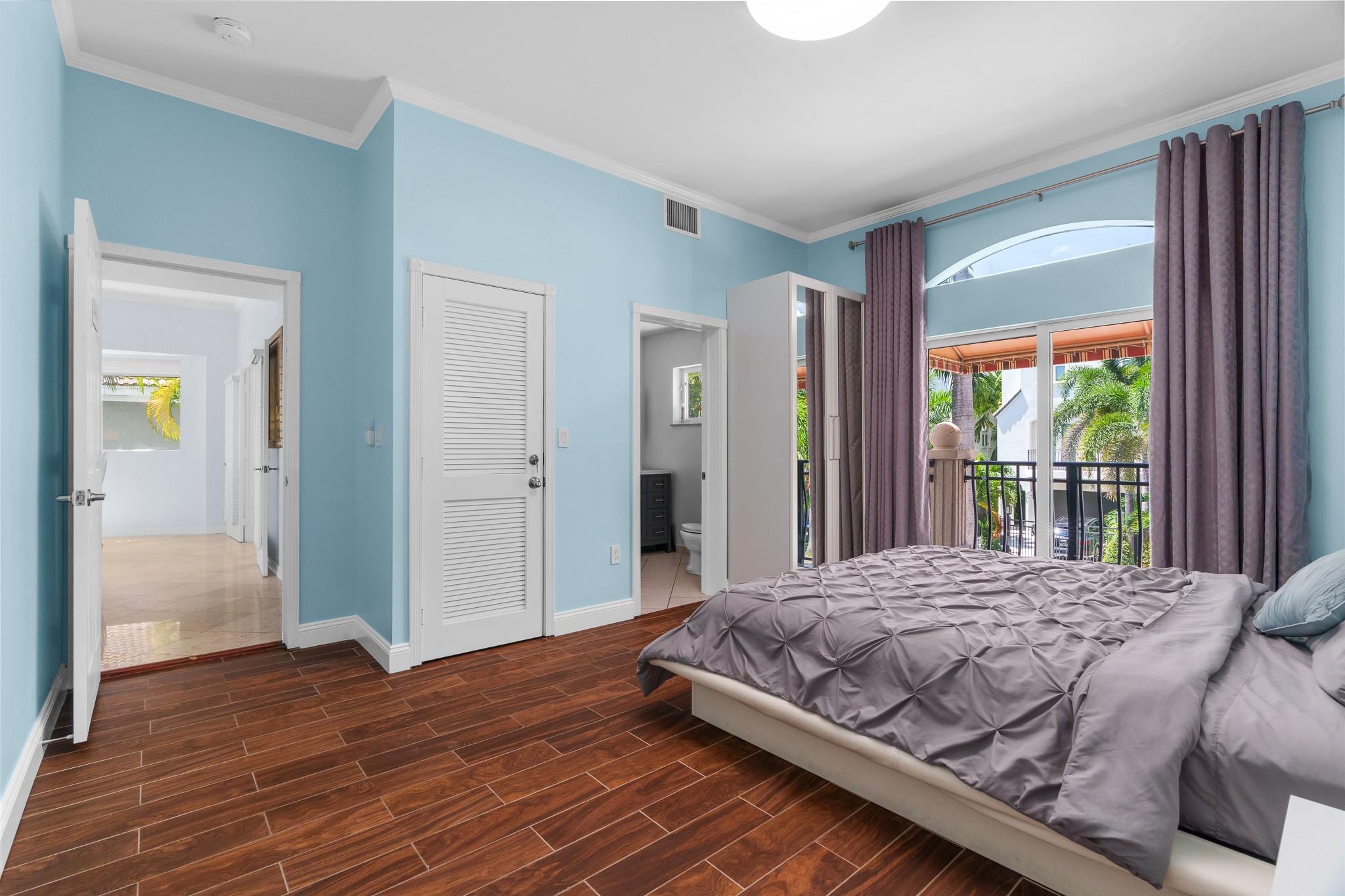 70 Isle Of Venice #203 Fort Lauderdale, FL 33301