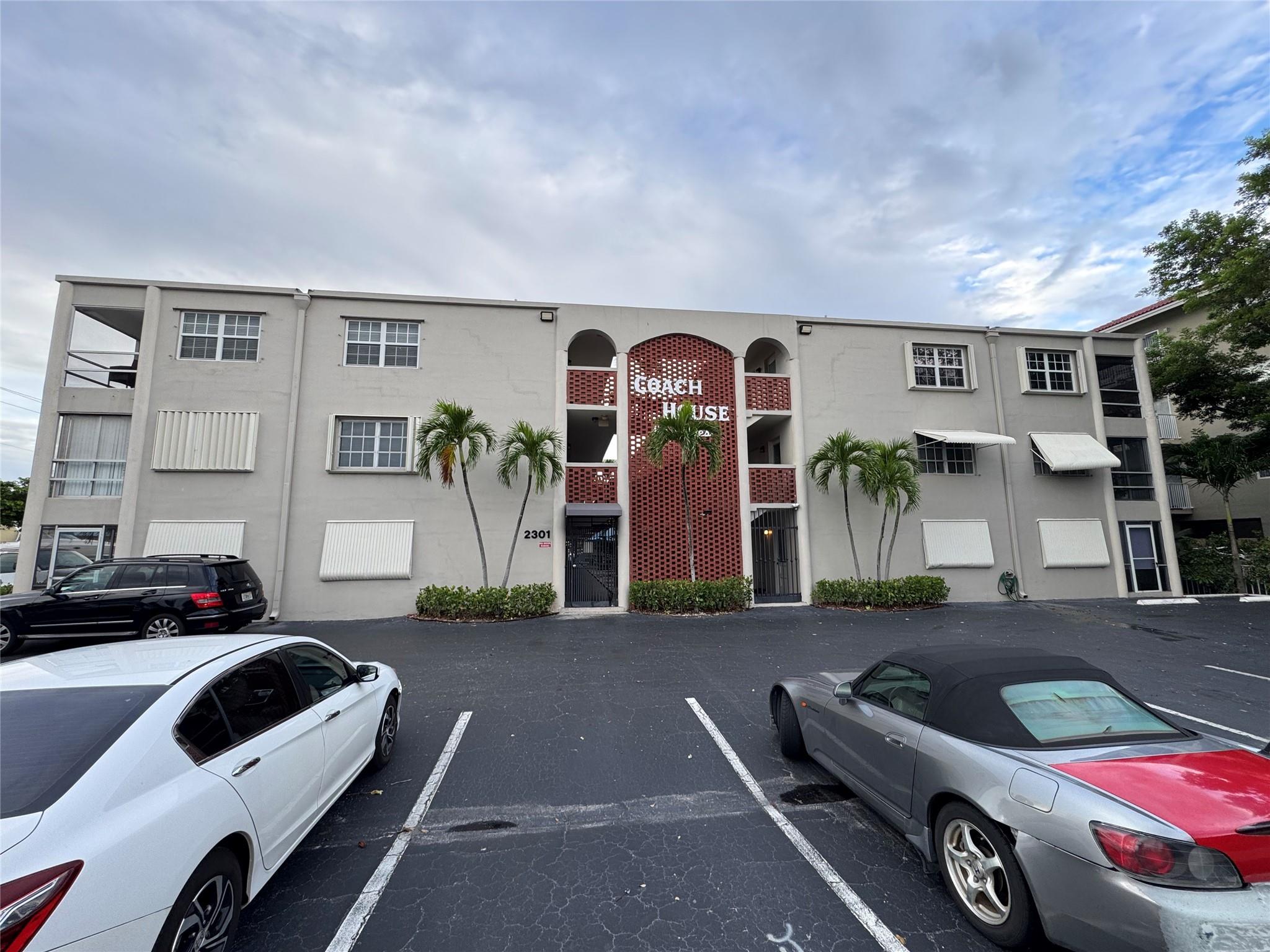 2301 NE 14th St Cswy #303w