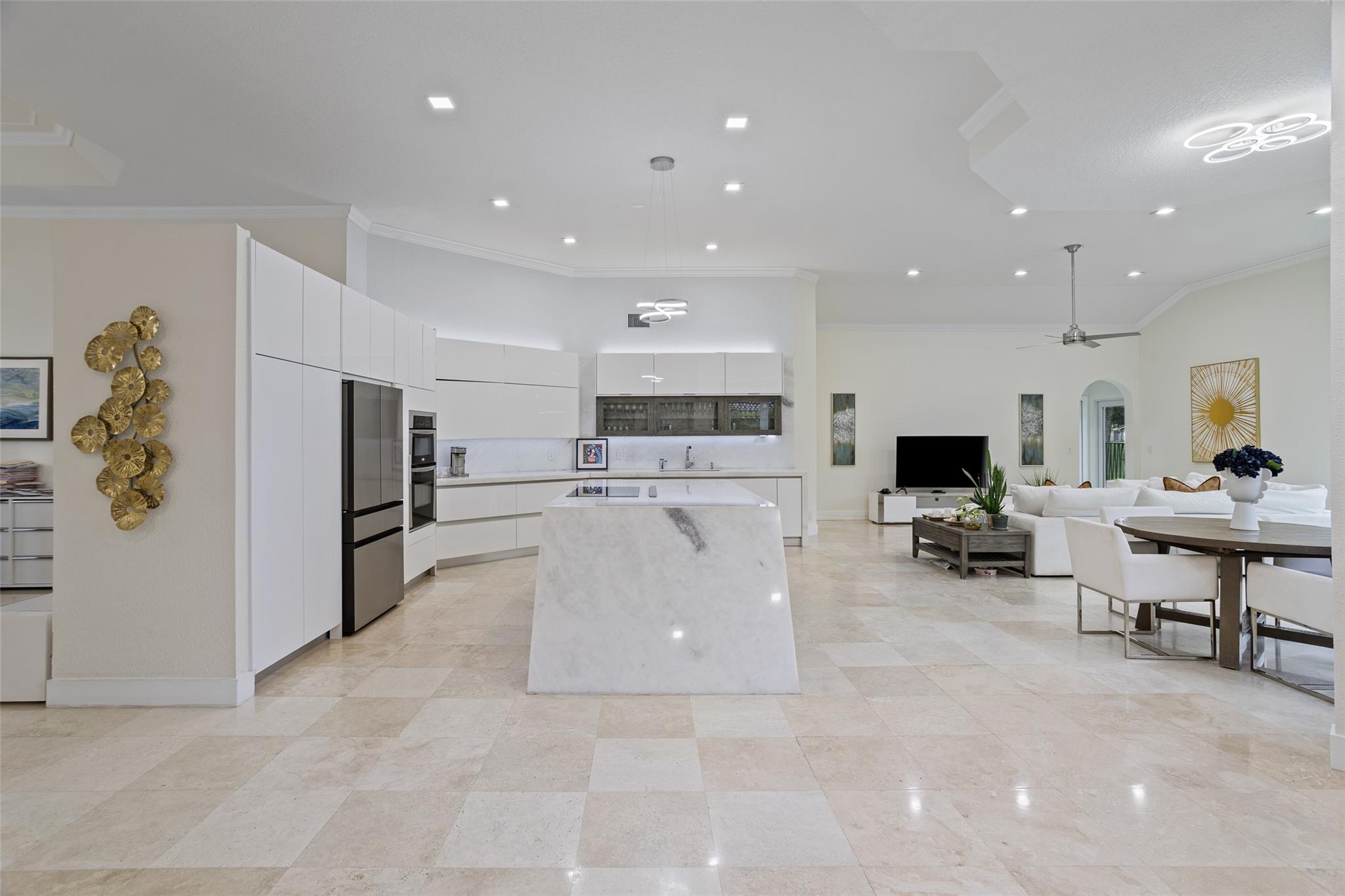 2534 Golf Vw Dr Weston, FL 33327