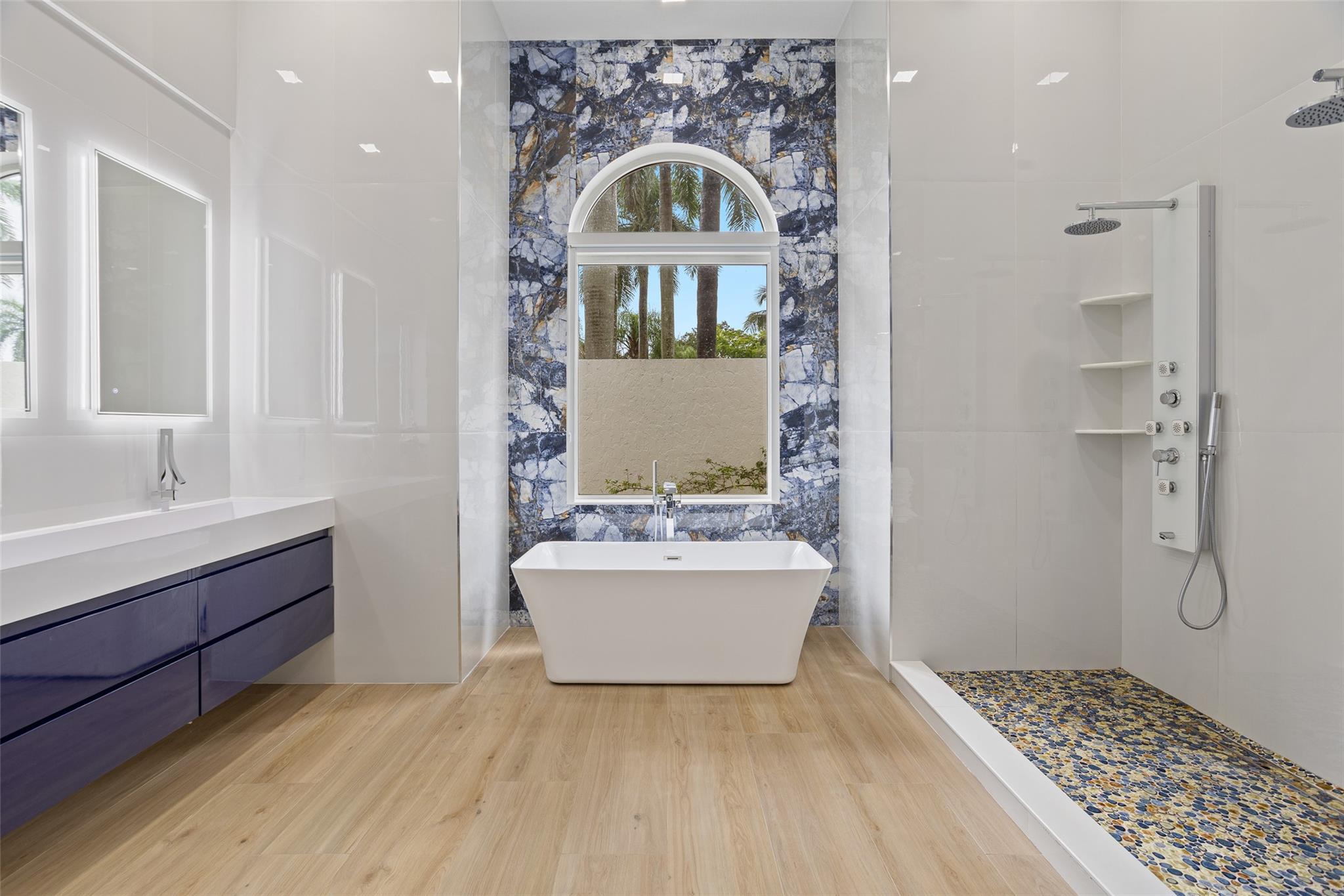 2534 Golf Vw Dr Weston, FL 33327