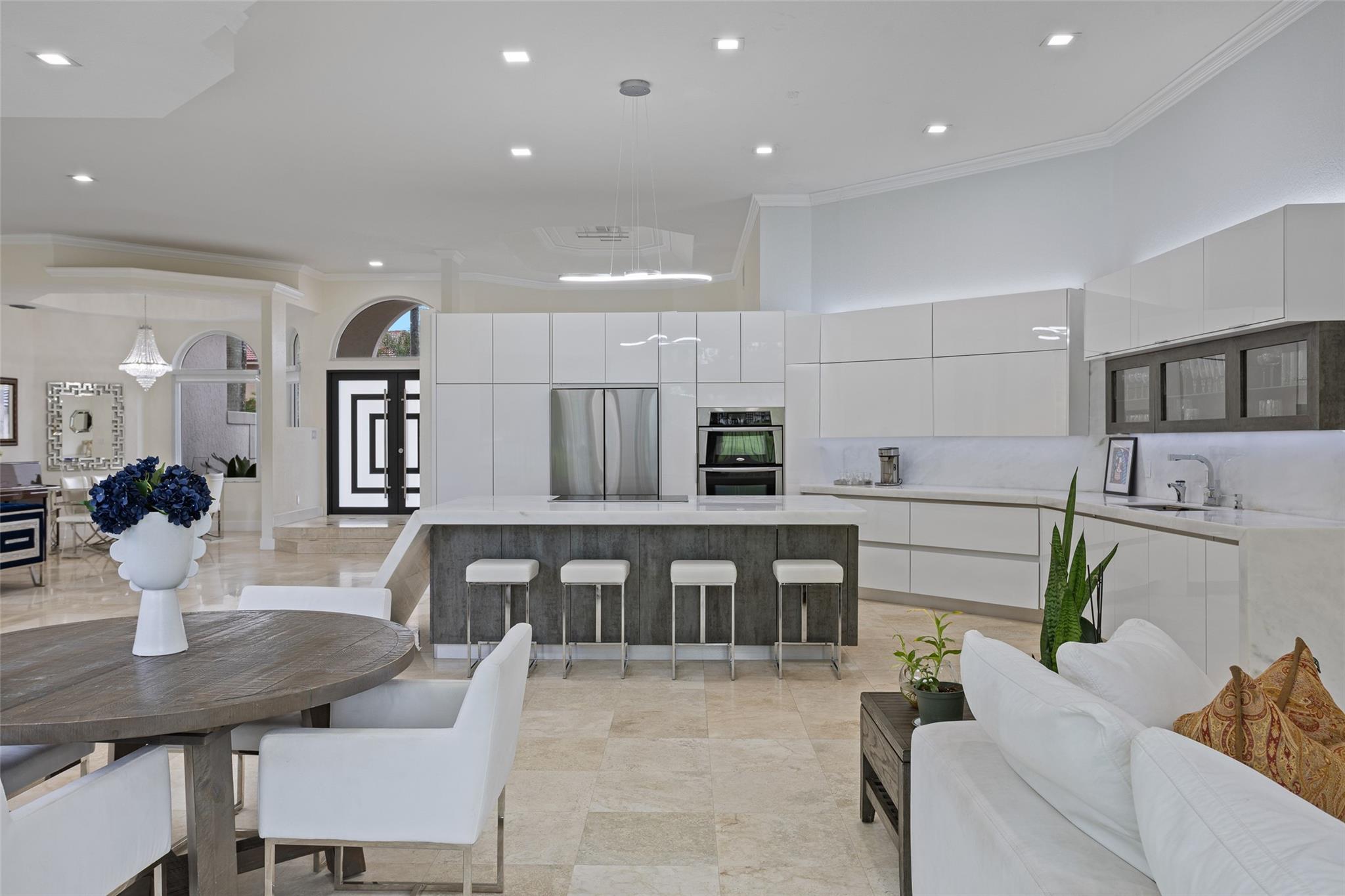 2534 Golf Vw Dr Weston, FL 33327