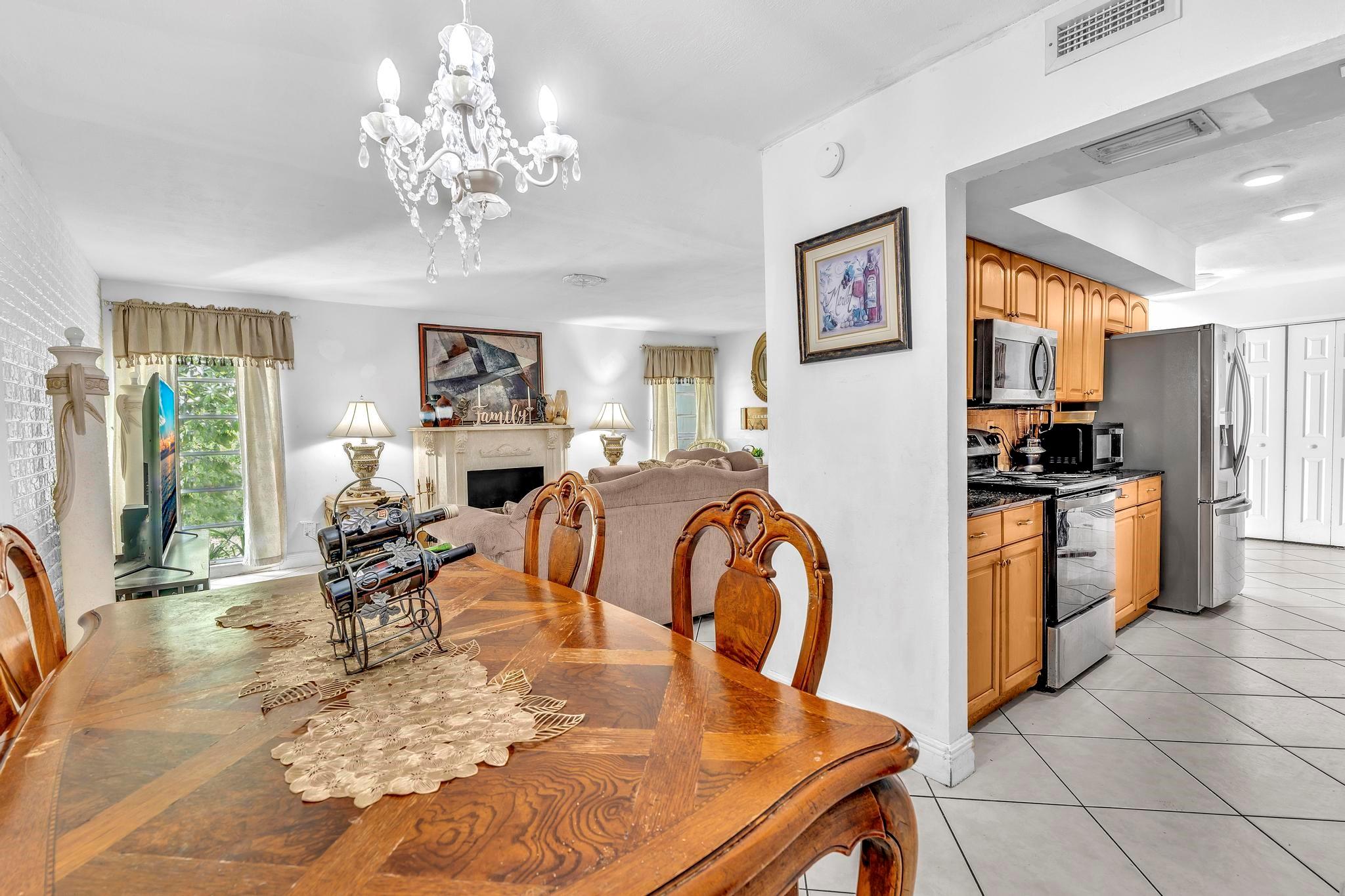 6409 NW 72nd Ave,Tamarac, FL 33321