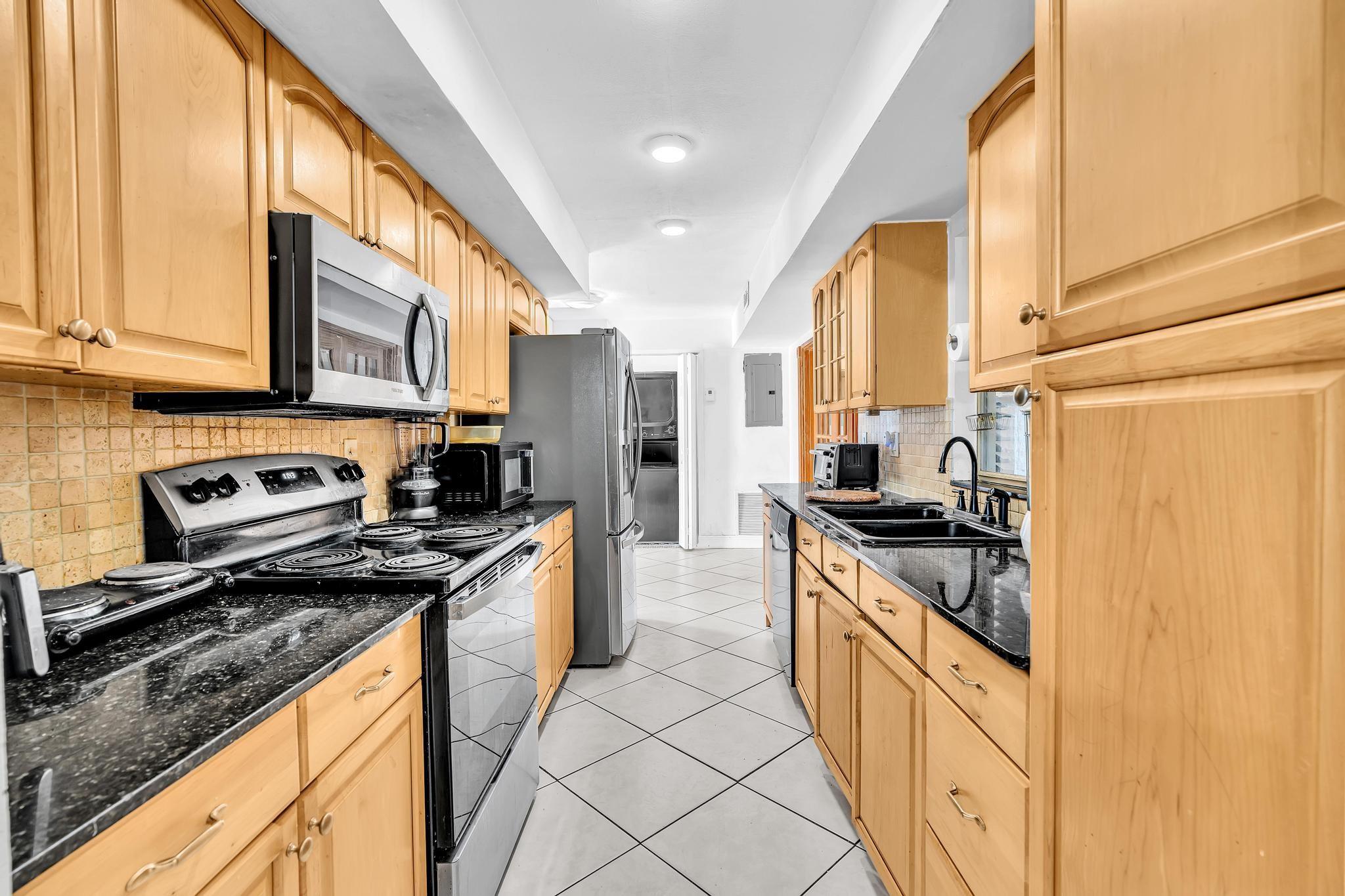 6409 NW 72nd Ave,Tamarac, FL 33321