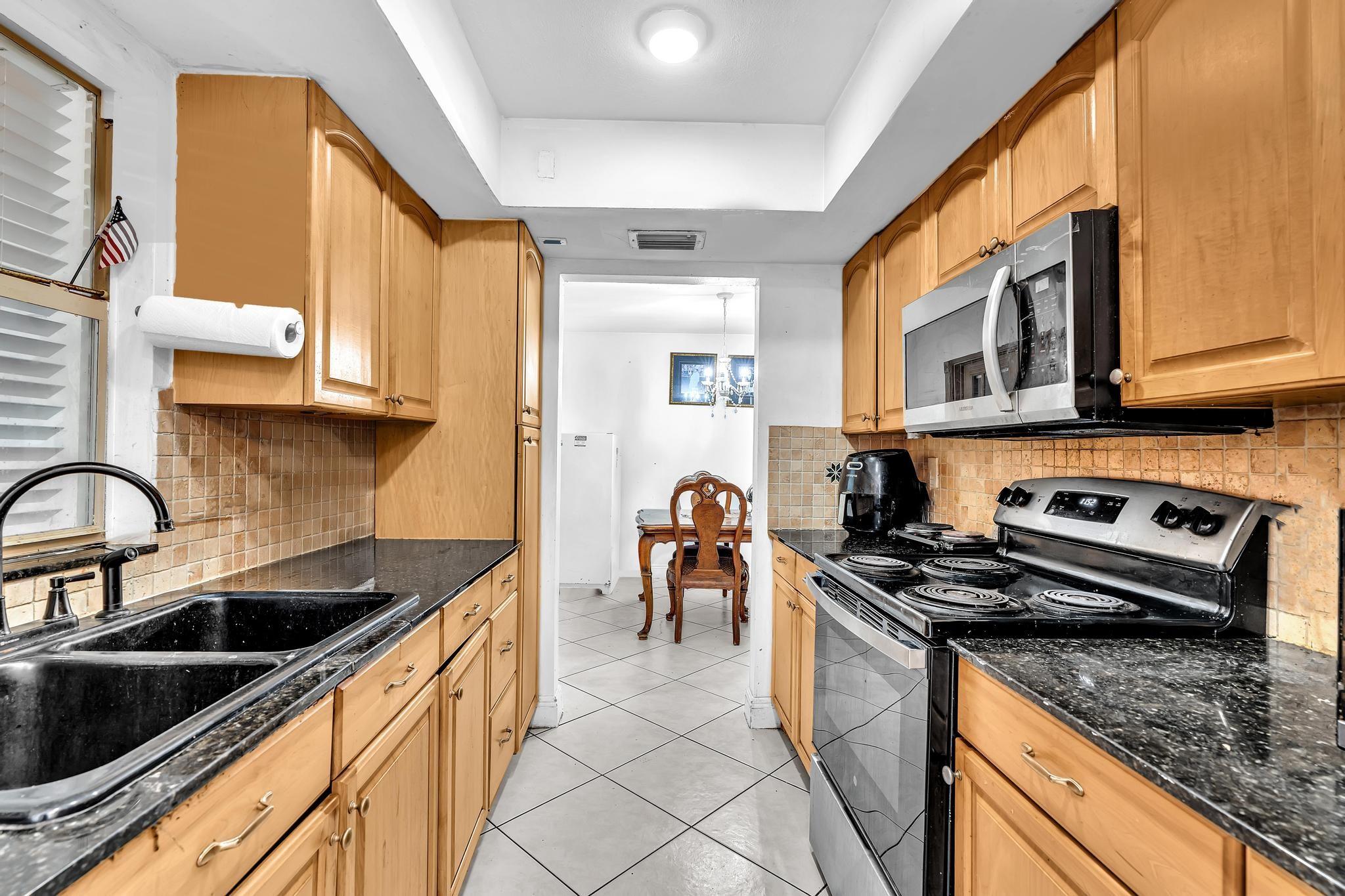 6409 NW 72nd Ave,Tamarac, FL 33321