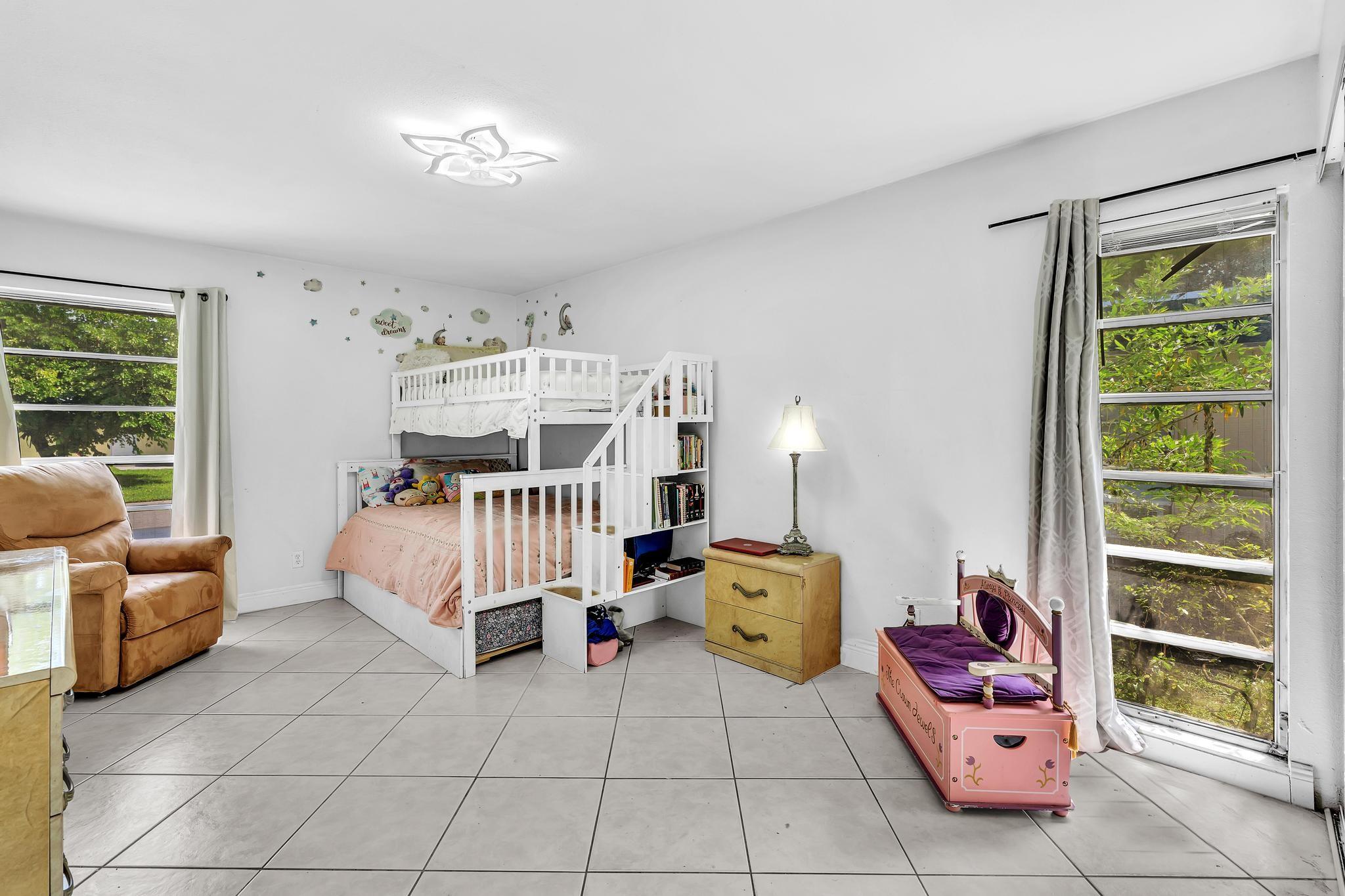 6409 NW 72nd Ave,Tamarac, FL 33321