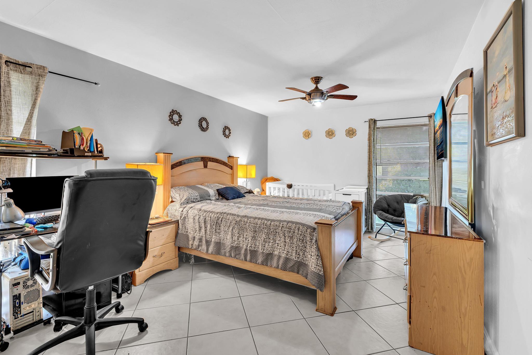 6409 NW 72nd Ave,Tamarac, FL 33321