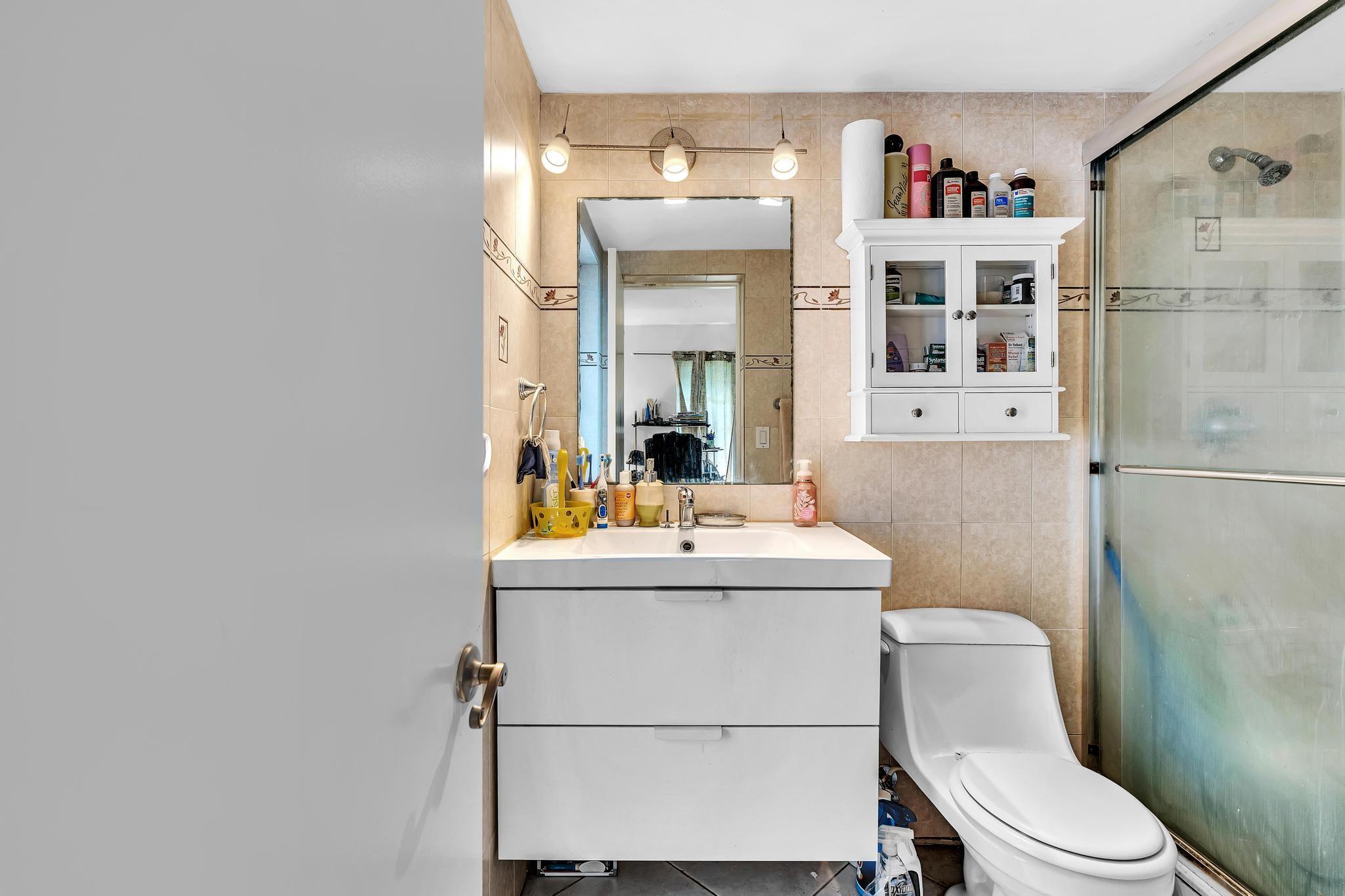 6409 NW 72nd Ave,Tamarac, FL 33321