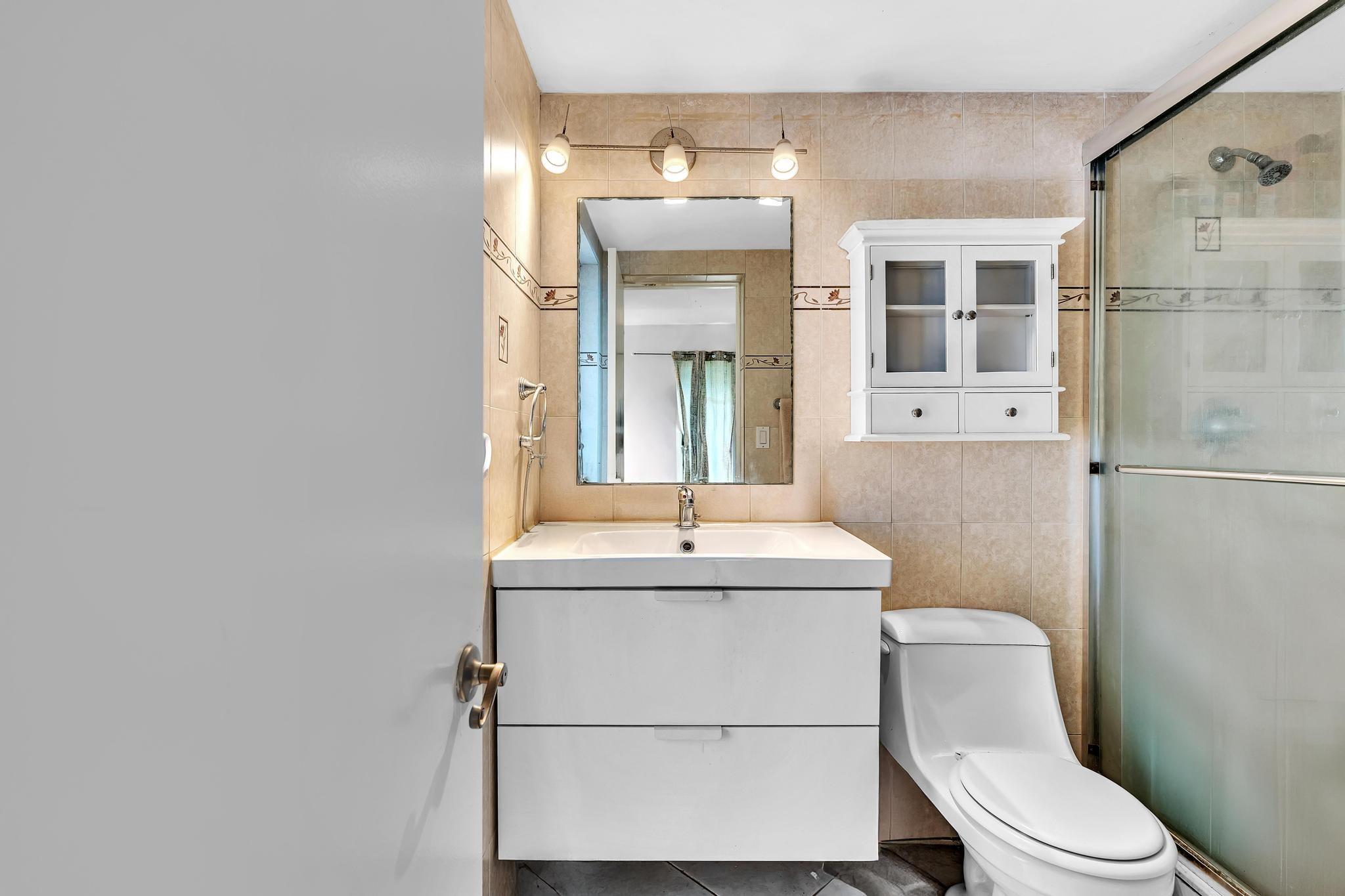 6409 NW 72nd Ave,Tamarac, FL 33321