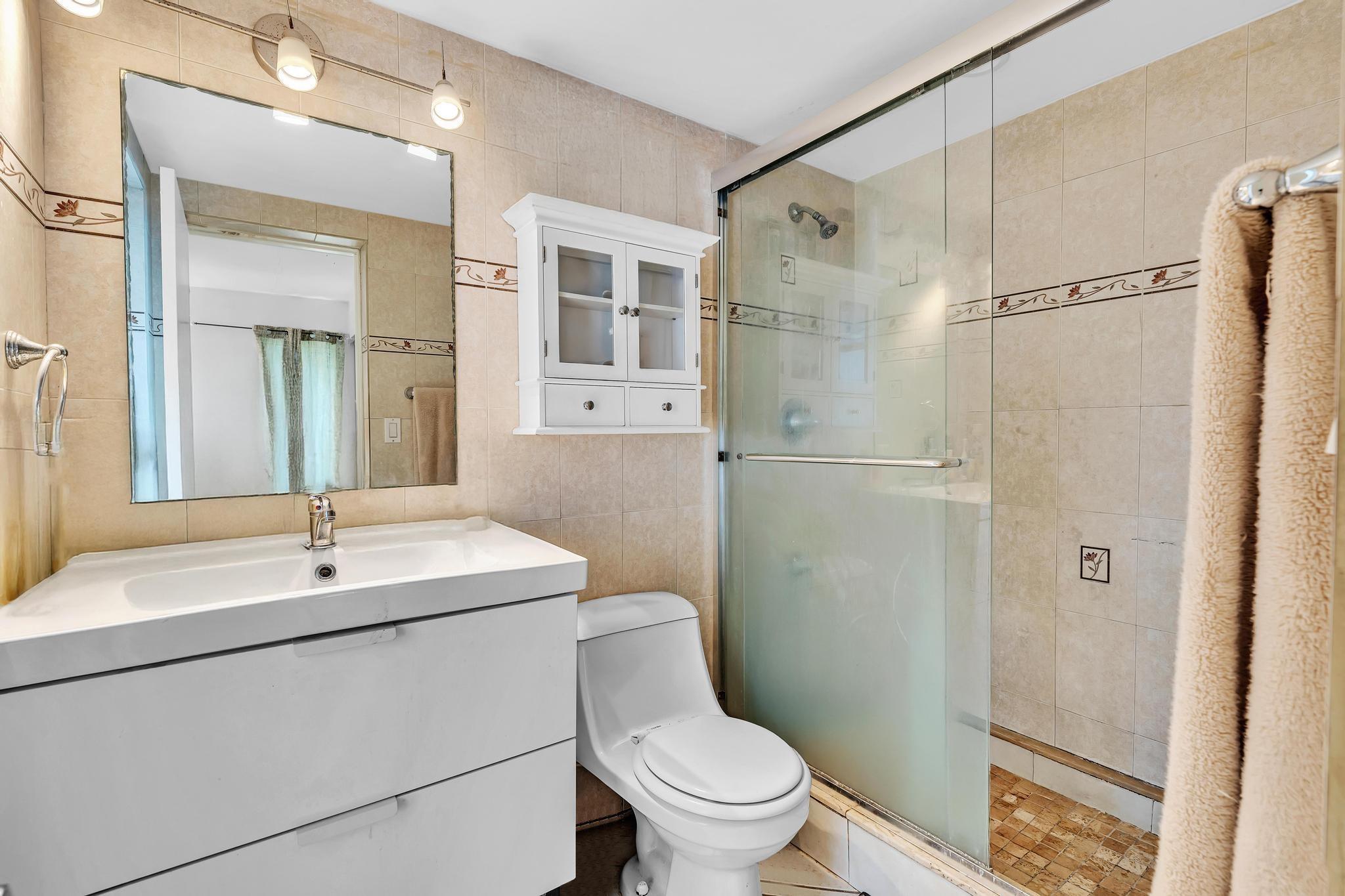 6409 NW 72nd Ave,Tamarac, FL 33321