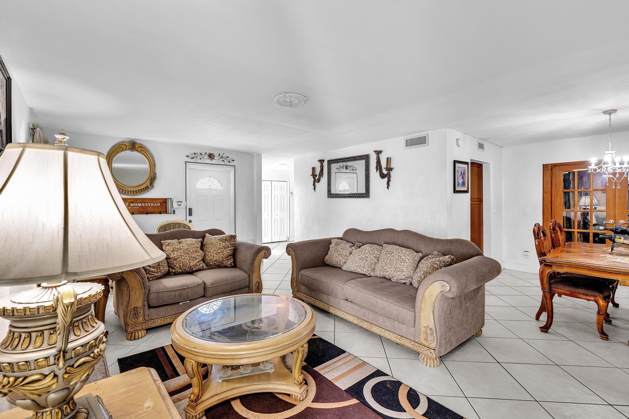 6409 NW 72nd Ave,Tamarac, FL 33321