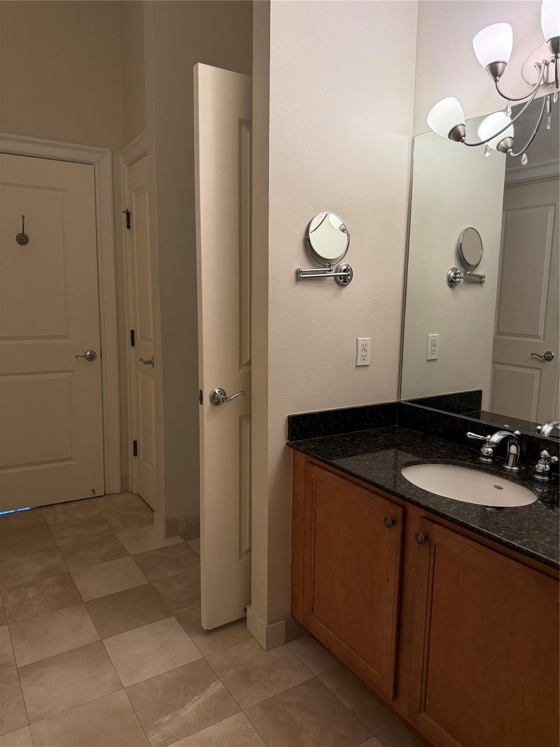 16102 Emerald Estates Dr #129 Weston, FL 33331