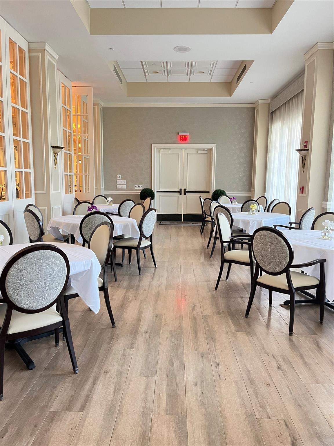 16102 Emerald Estates Dr #129 Weston, FL 33331