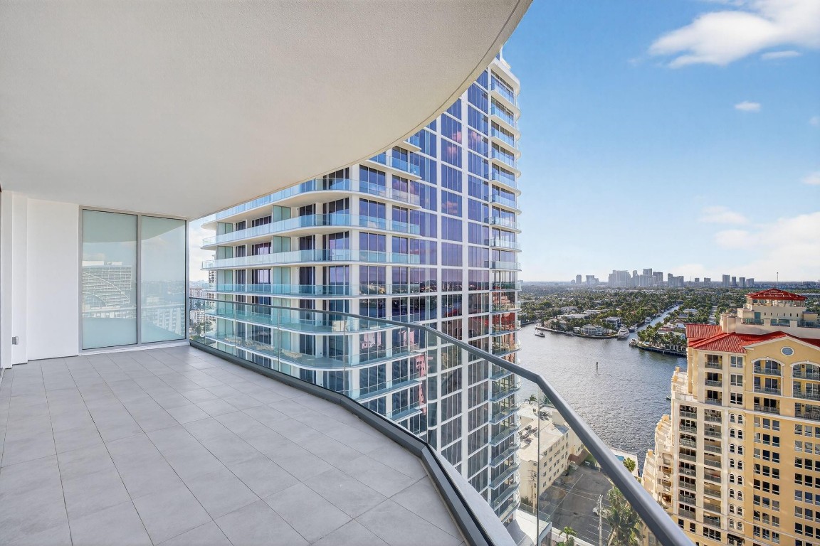 151 N Seabreeze #1803-E Fort Lauderdale, FL 33304