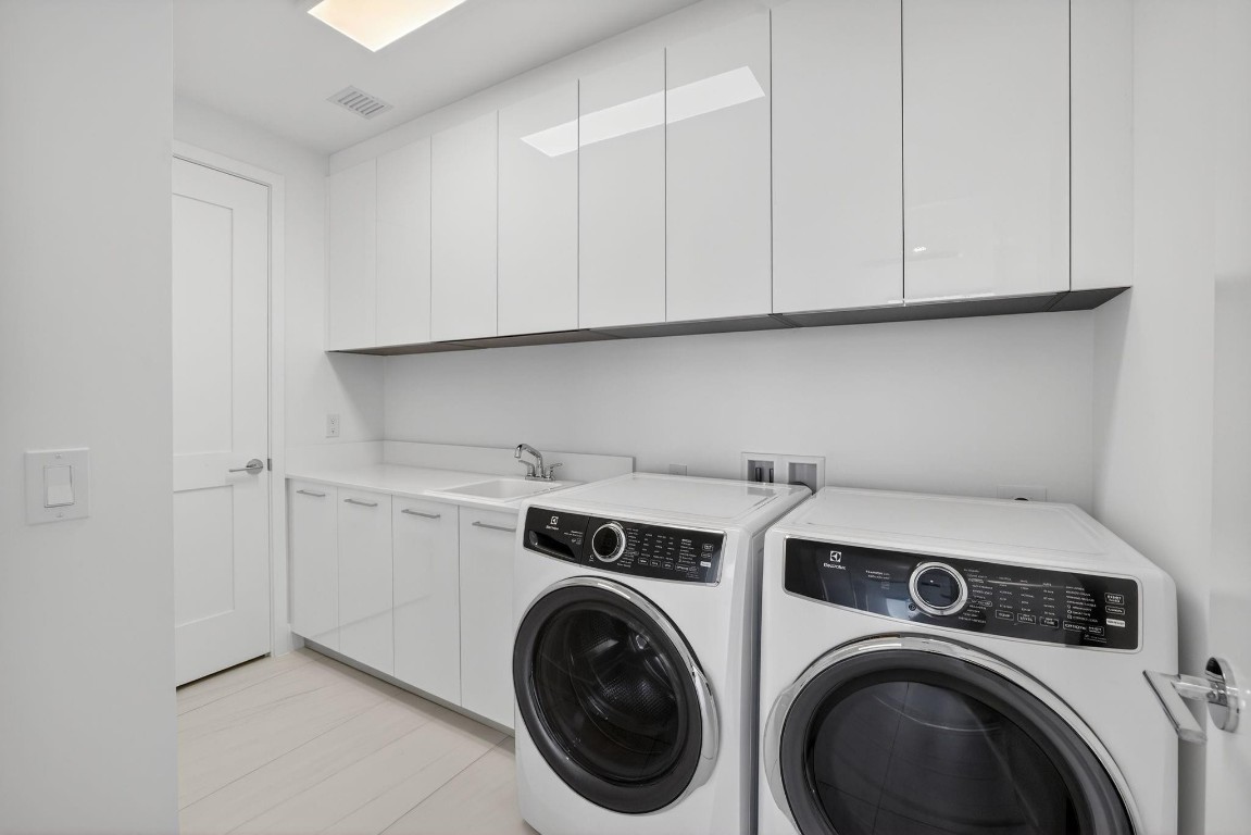 151 N Seabreeze #1803-E Fort Lauderdale, FL 33304