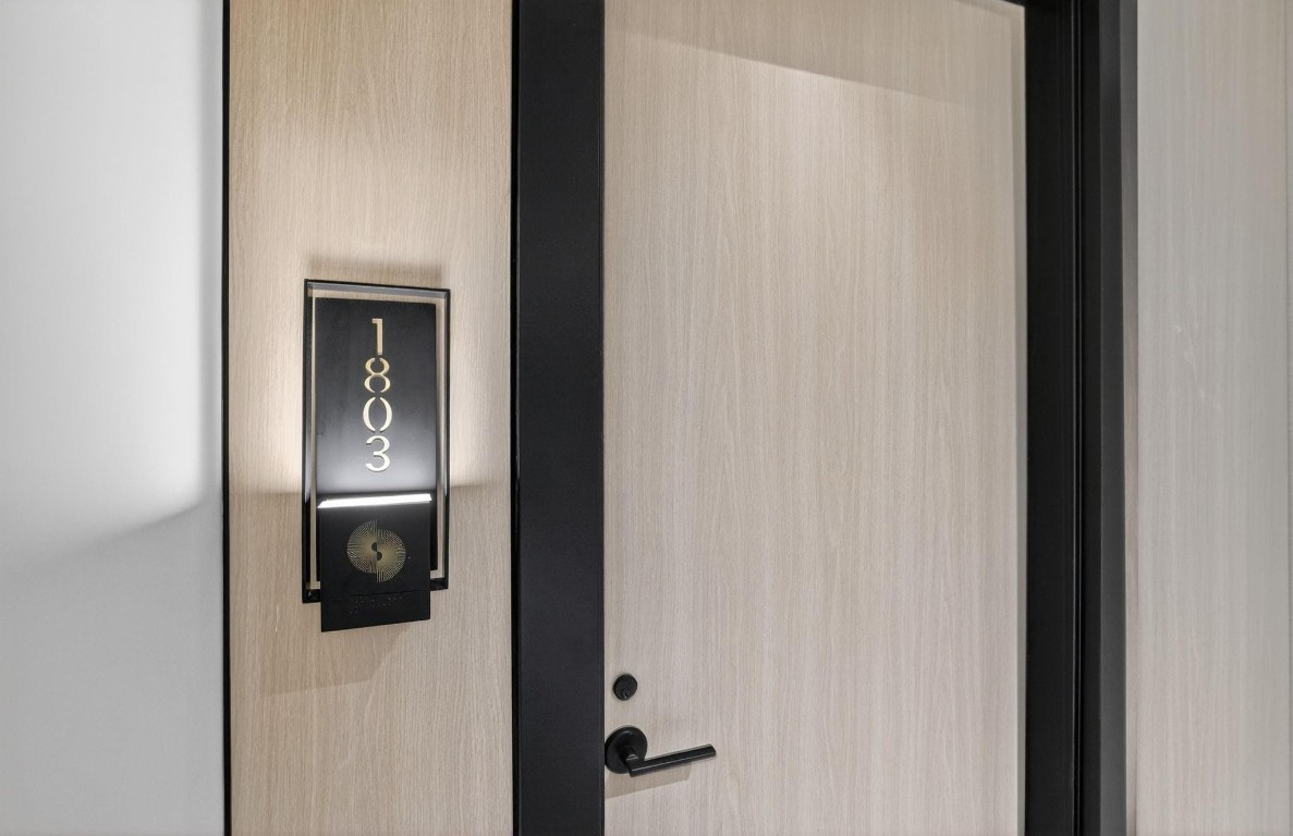 151 N Seabreeze #1803-E Fort Lauderdale, FL 33304