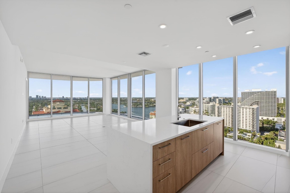 151 N Seabreeze #1803-E Fort Lauderdale, FL 33304