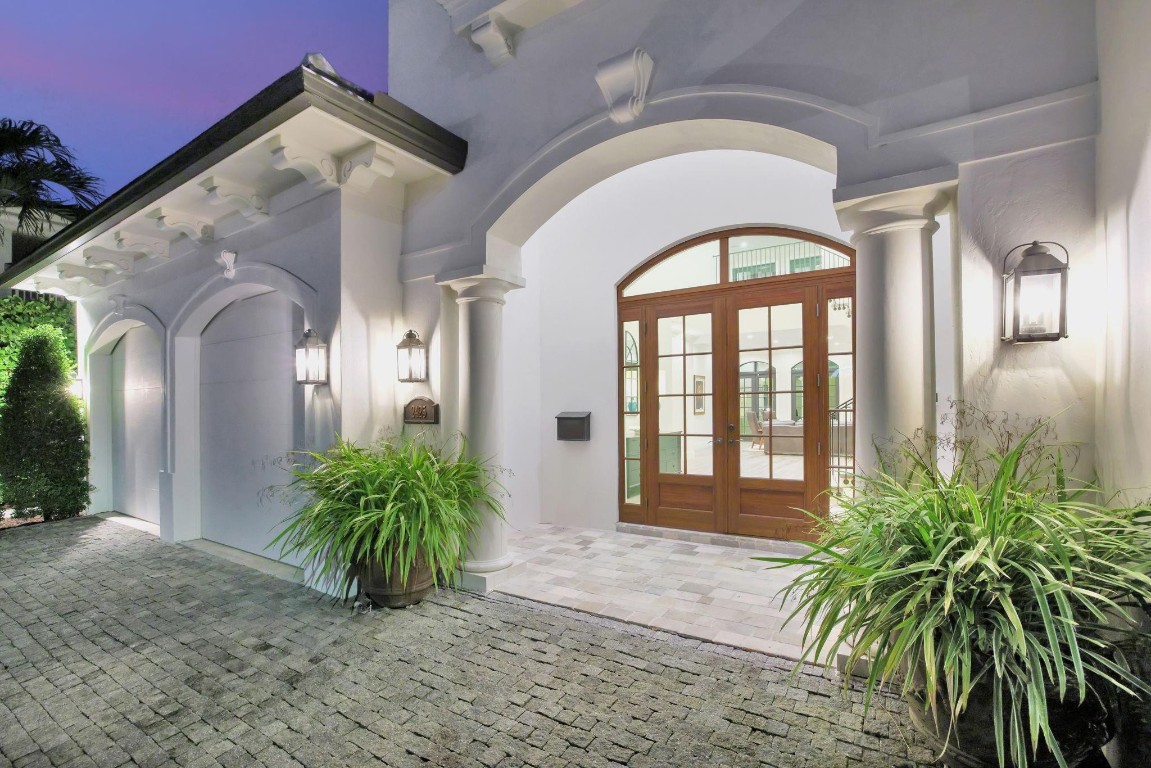 2425 Delmar Fort Lauderdale, FL 33301