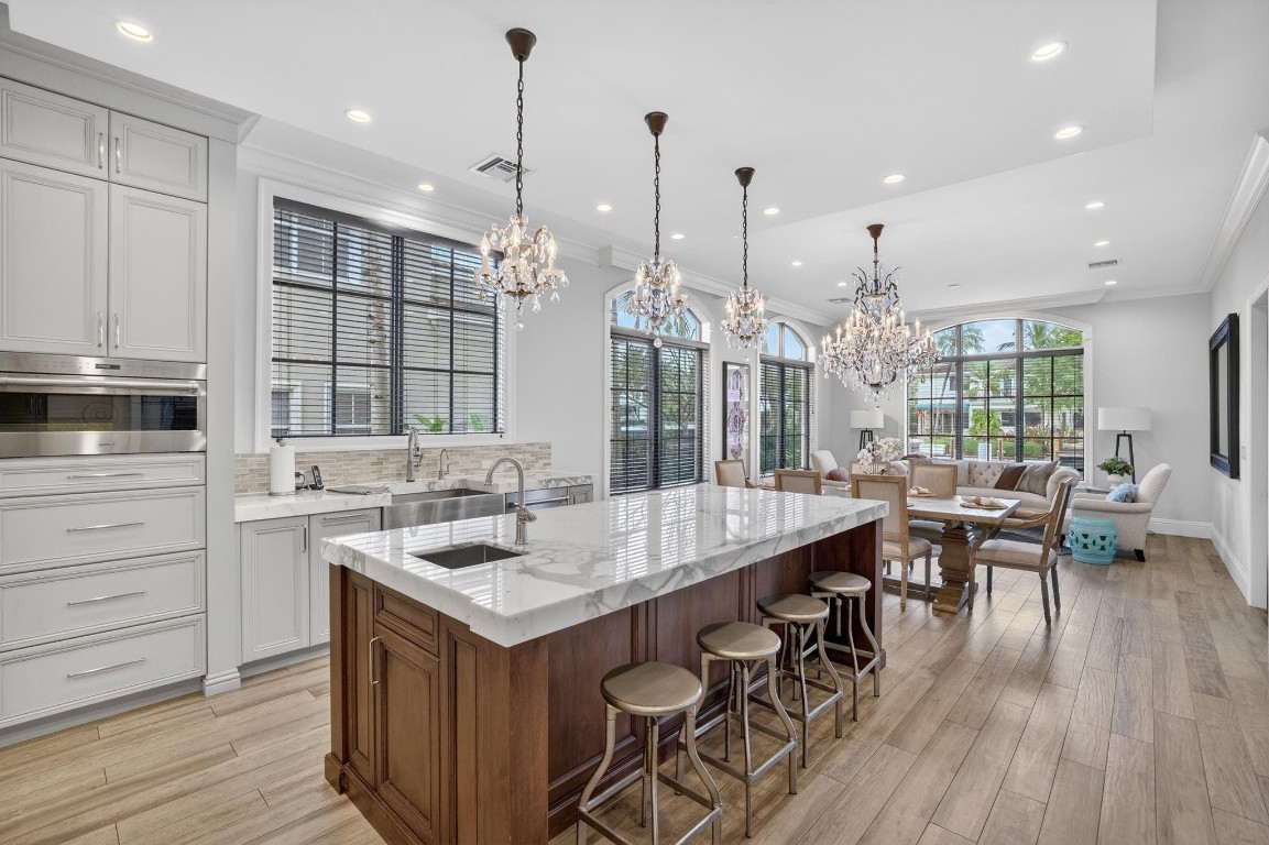 2425 Delmar Fort Lauderdale, FL 33301