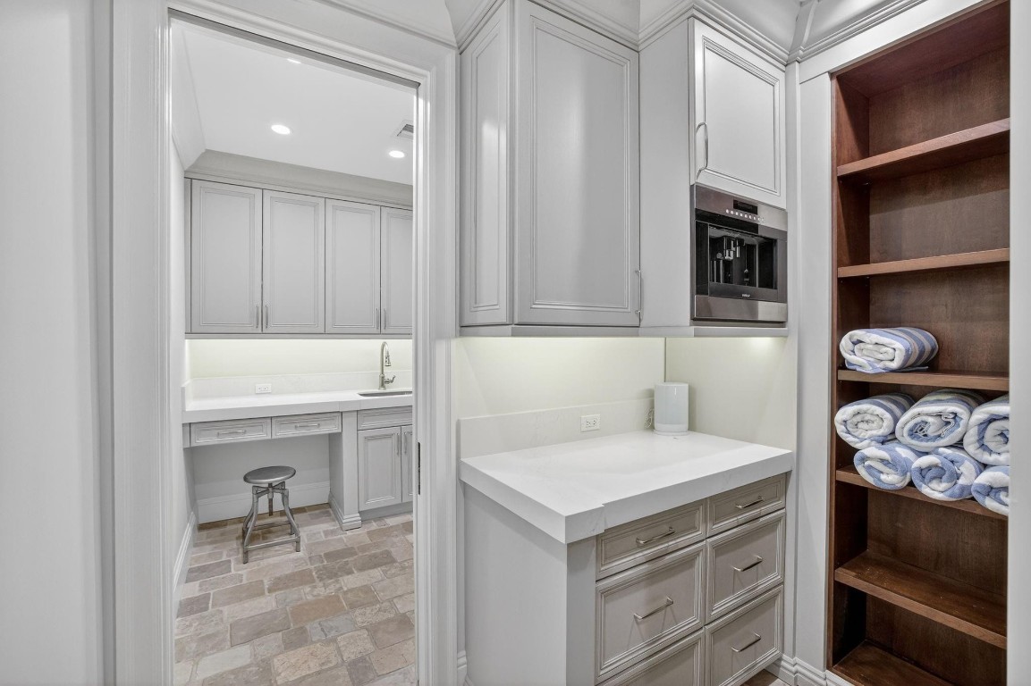 2425 Delmar Fort Lauderdale, FL 33301