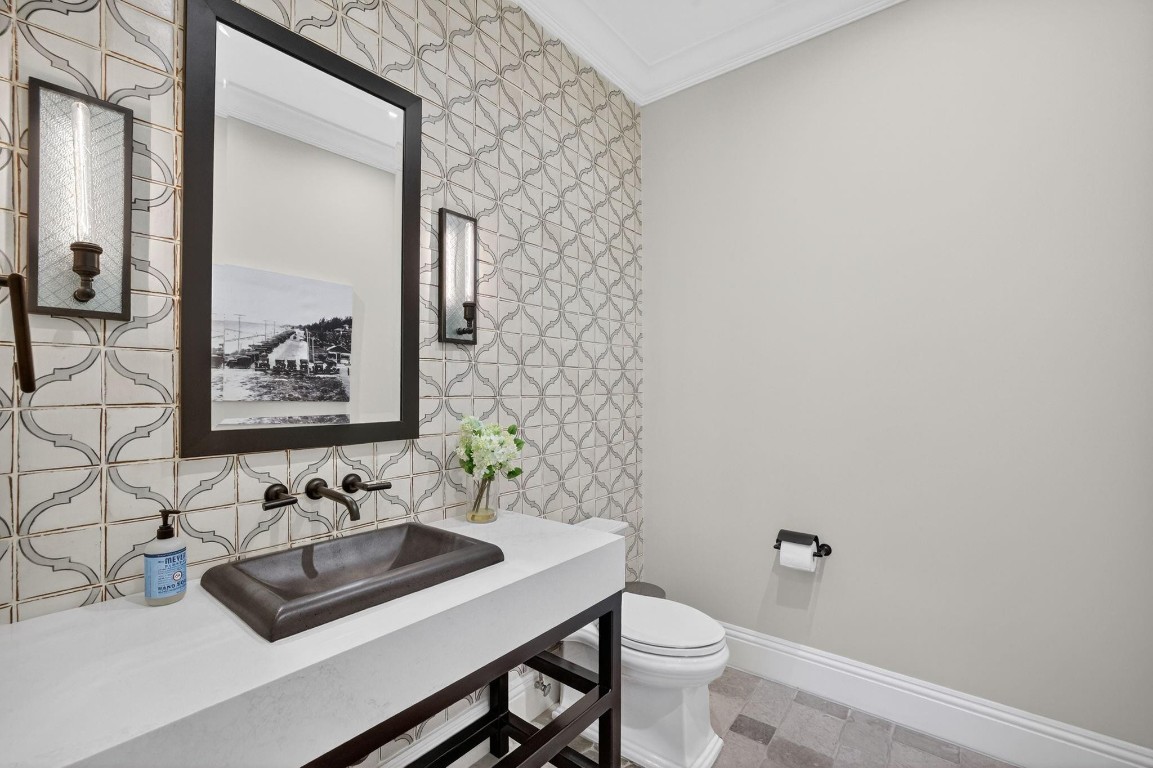 2425 Delmar Fort Lauderdale, FL 33301