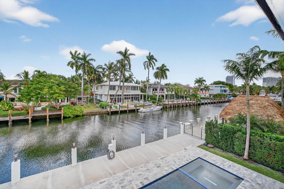 2425 Delmar Fort Lauderdale, FL 33301